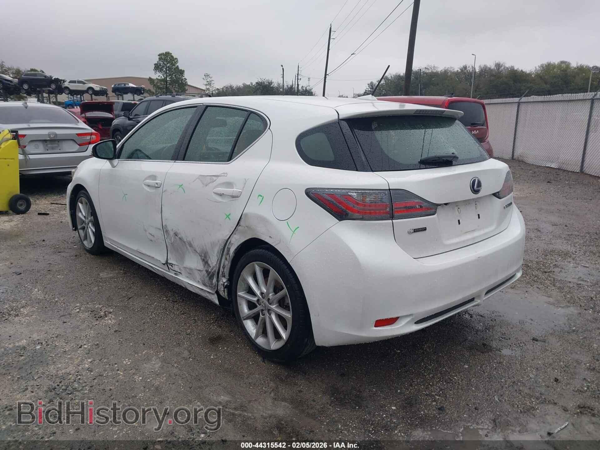 2011 LEXUS CT 200H - VIN: JTHKD5BH4B2043842 - Фото 3