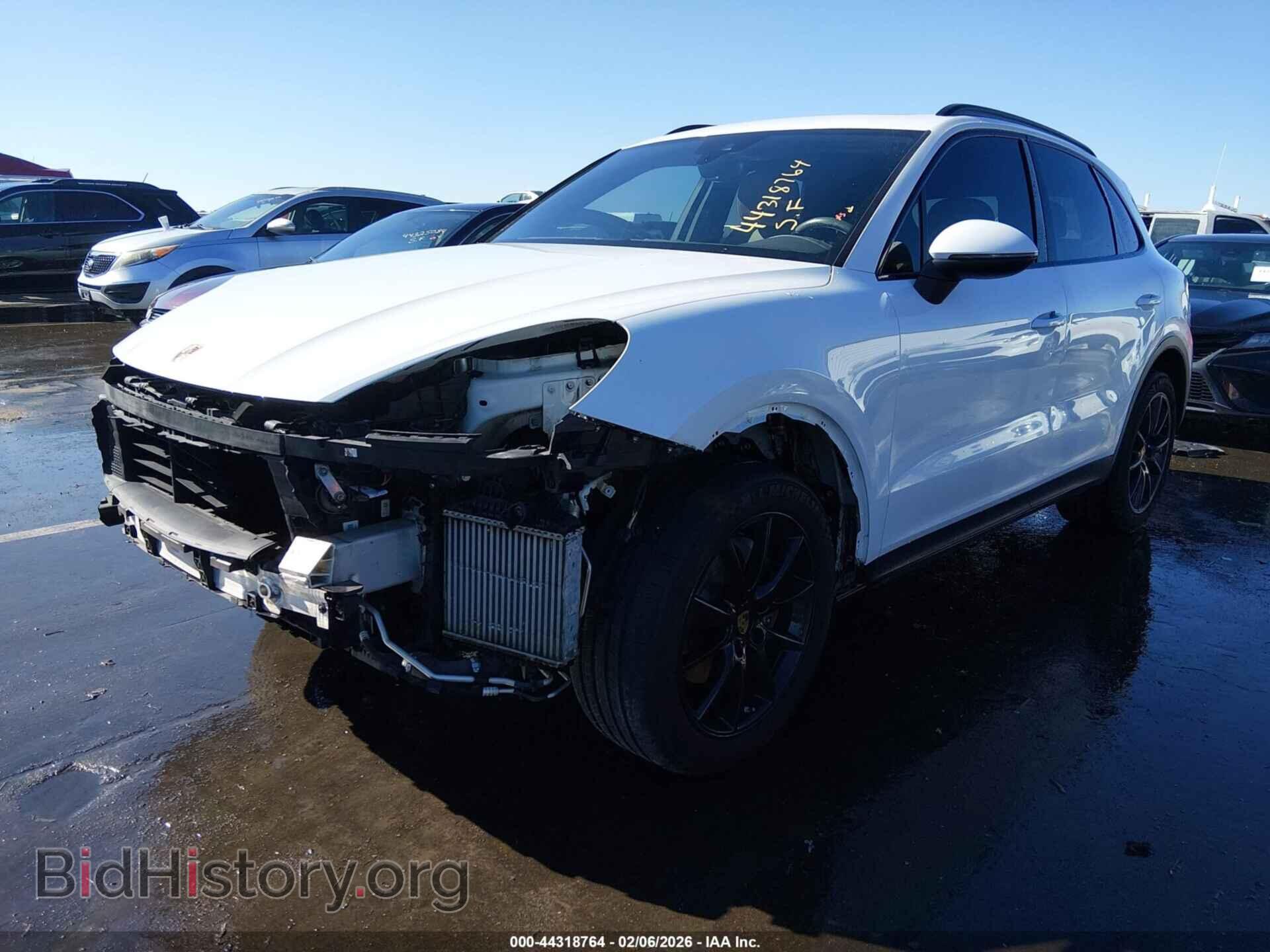 2019 PORSCHE CAYENNE - VIN: WP1AA2AY1KDA10421 - Photo 2