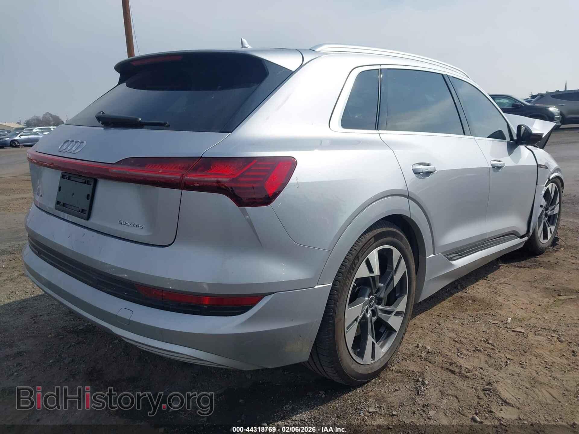 2022 AUDI E-TRON - VIN: WA1AAAGE3NB004672 - Фото 4