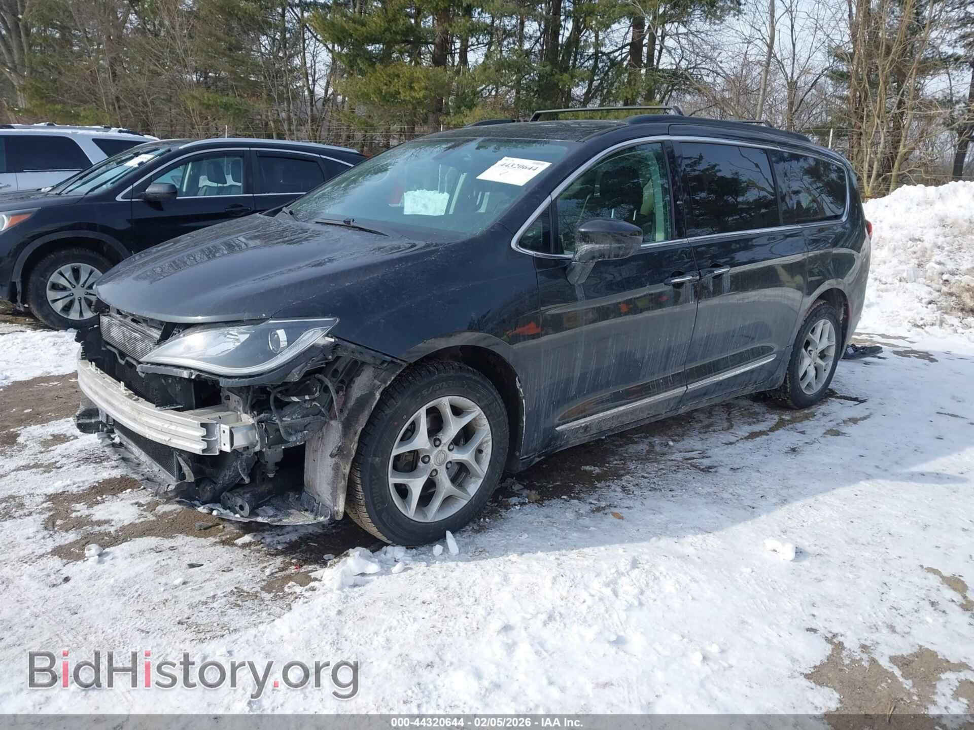 2017 CHRYSLER PACIFICA - VIN: 2C4RC1BG3HR511489 - Photo 2