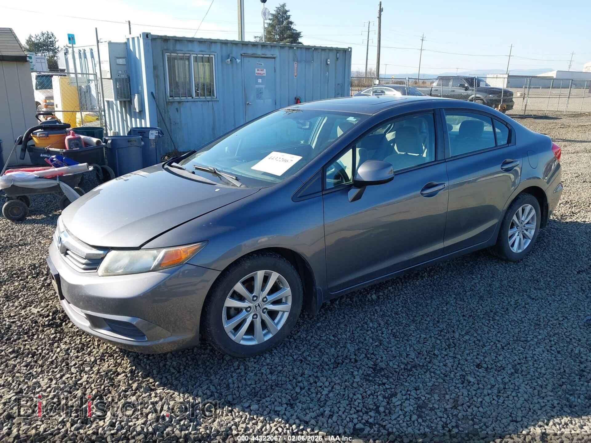 2012 HONDA CIVIC - VIN: 19XFB2F82CE312877 - Фото 2