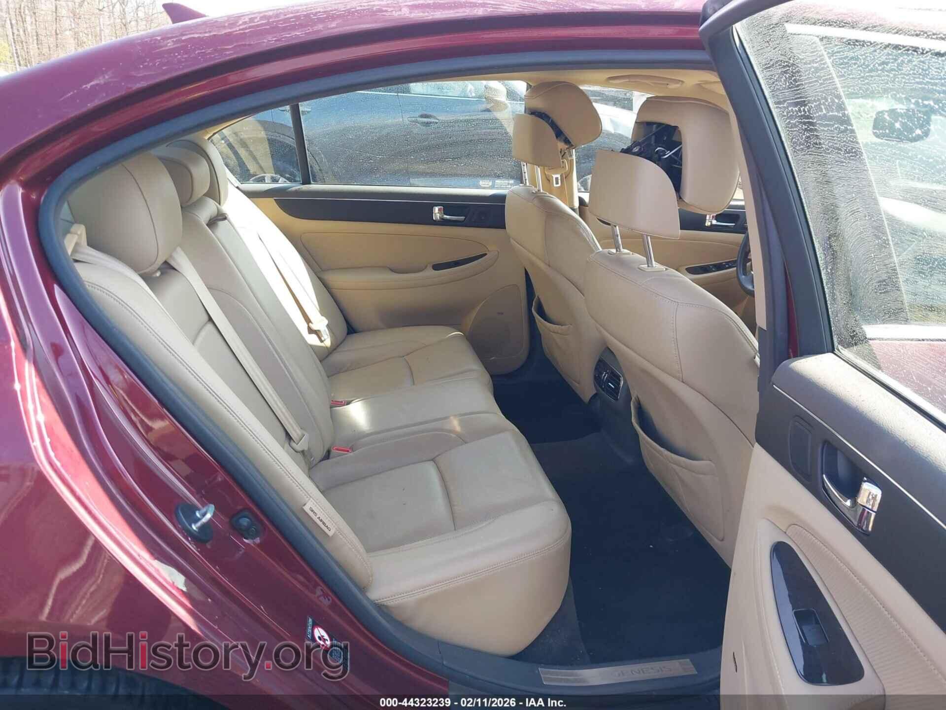 2011 HYUNDAI GENESIS - VIN: KMHGC4DE3BU116710 - Фото 8