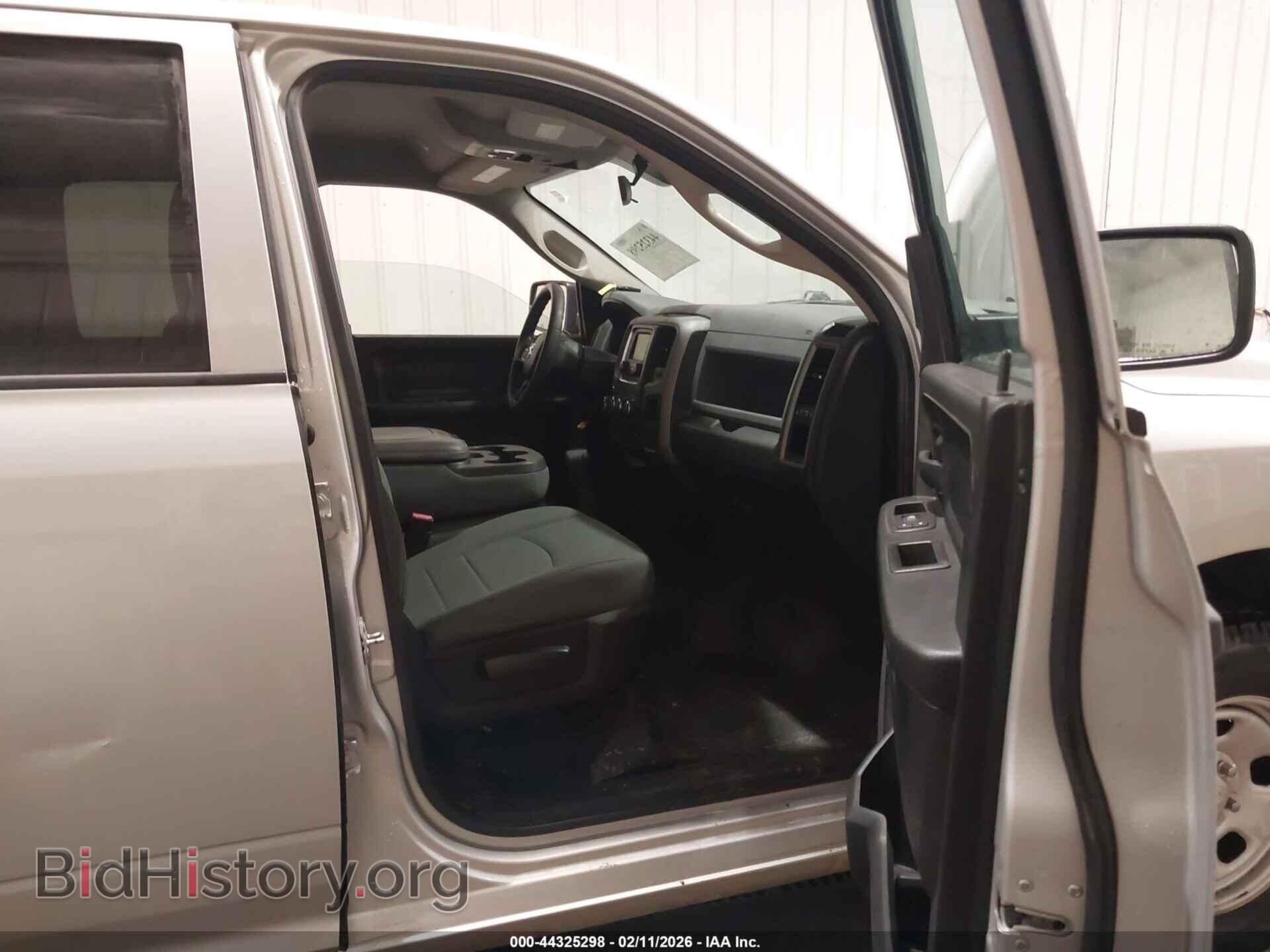 2018 RAM 1500 - VIN: 1C6RR6FG9JS292510 - Фото 5