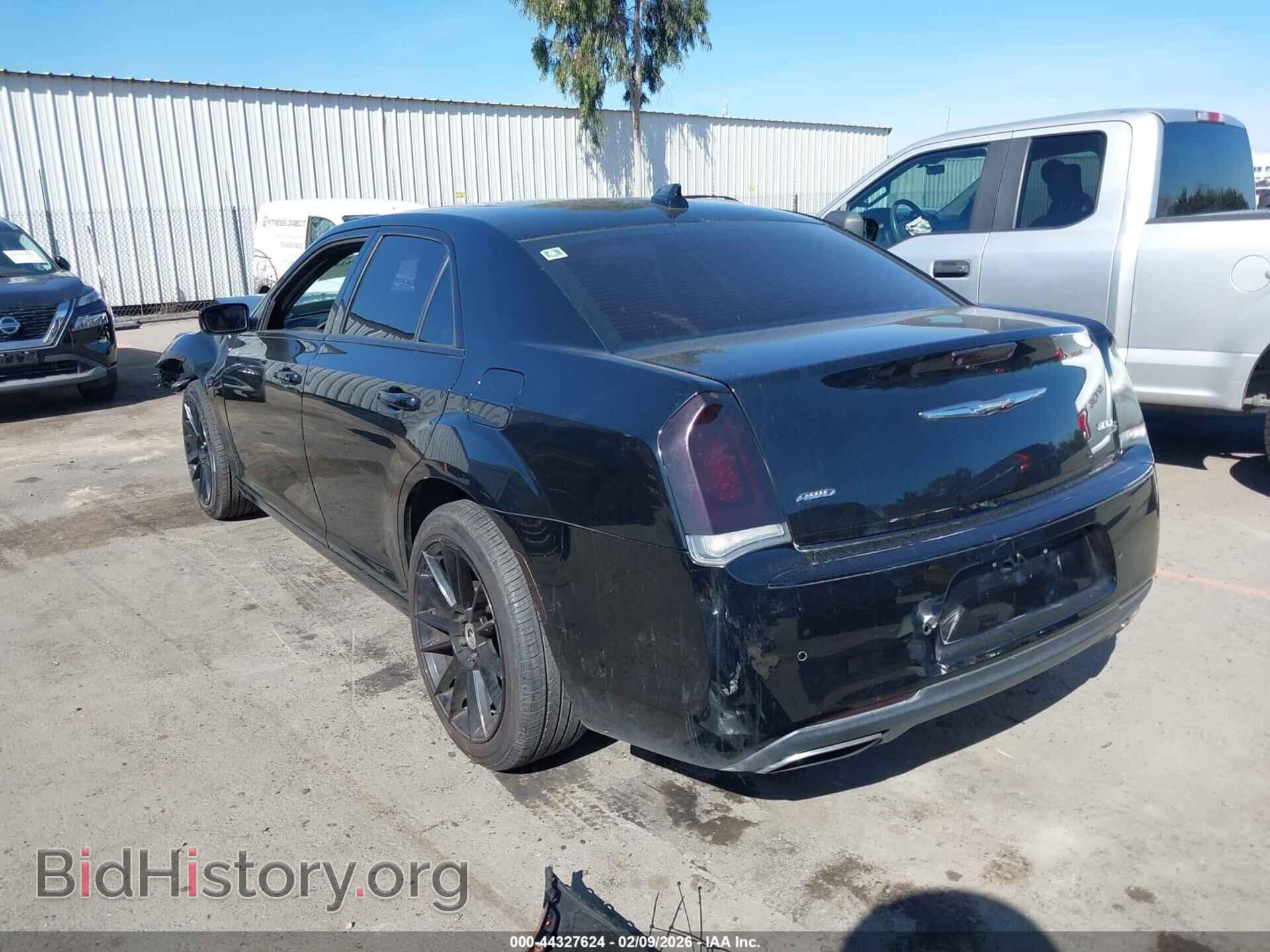2017 CHRYSLER 300 - VIN: 2C3CCAGG5HH522082 - Фото 3