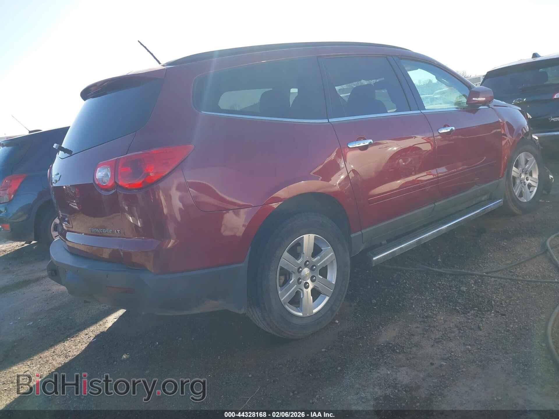 2011 CHEVROLET TRAVERSE - VIN: 1GNKVJED2BJ369491 - Фото 4