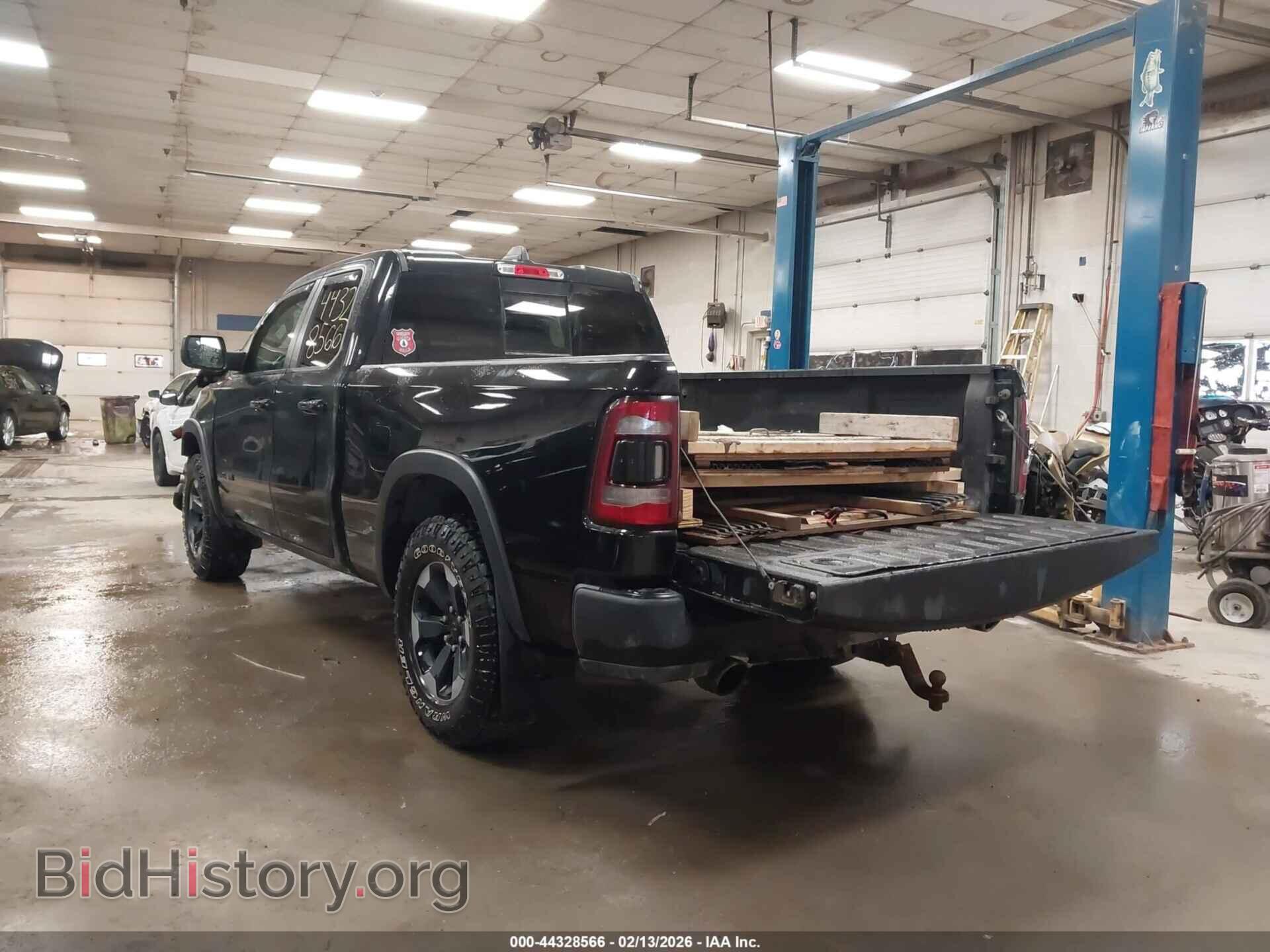 2019 RAM 1500 - VIN: 1C6SRFET7KN827169 - Фото 3