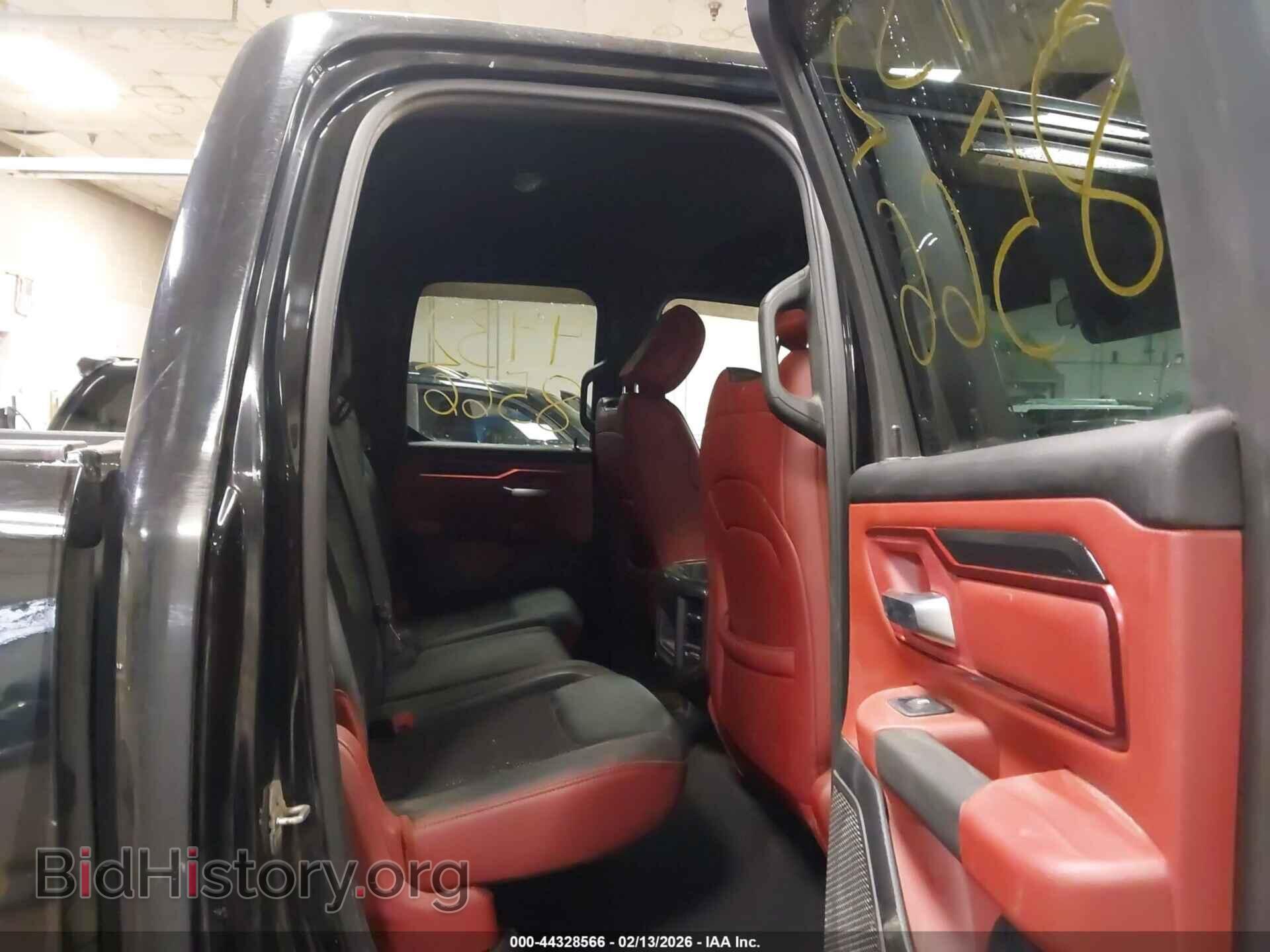 2019 RAM 1500 - VIN: 1C6SRFET7KN827169 - Фото 8