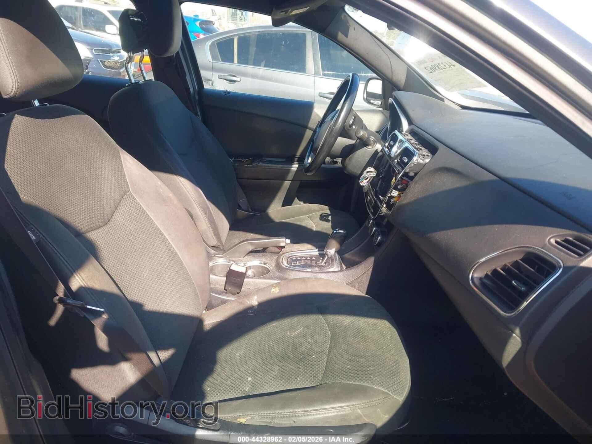 2012 CHRYSLER 200 - VIN: 1C3CCBBB6CN166646 - Photo 5