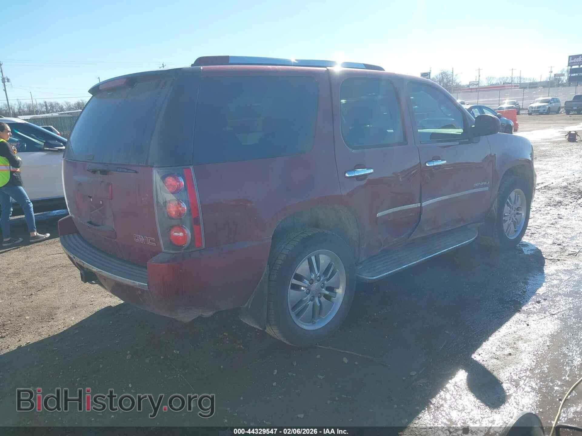 2010 GMC YUKON - VIN: 1GKUKEEF2AR252243 - Фото 4