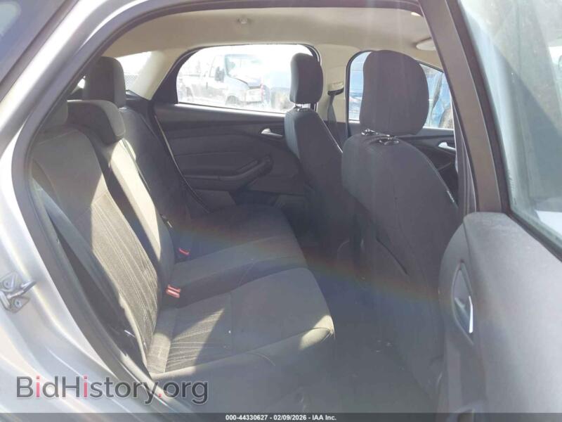 2016 Ford FOCUS (VIN 1FADP3K26GL337753) — photo 8 of 17