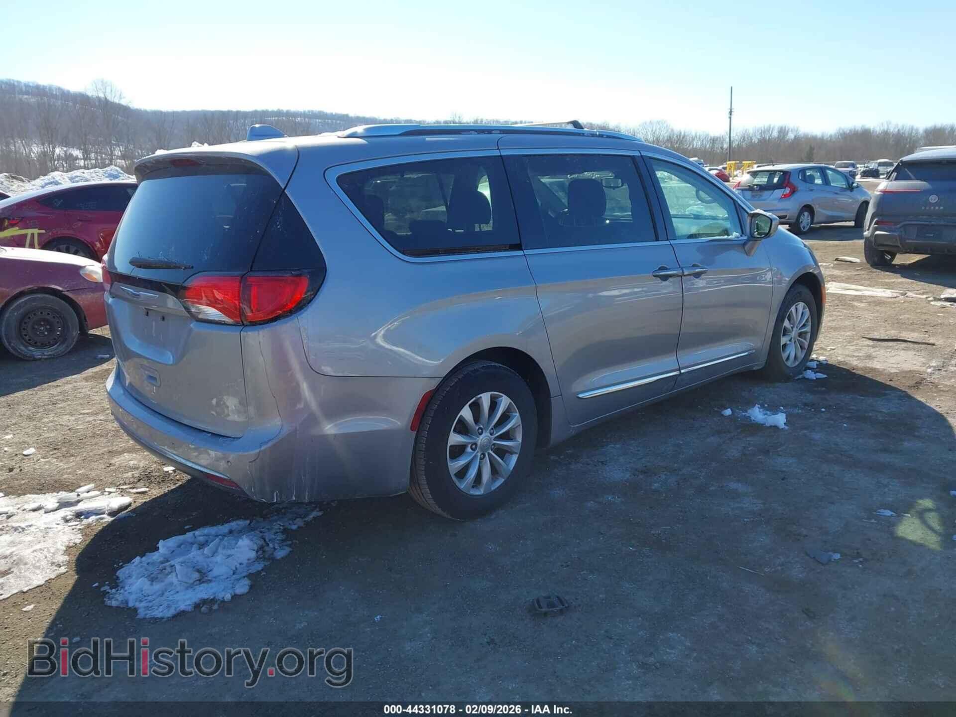 2018 CHRYSLER PACIFICA - VIN: 2C4RC1BG1JR269727 - Фото 4