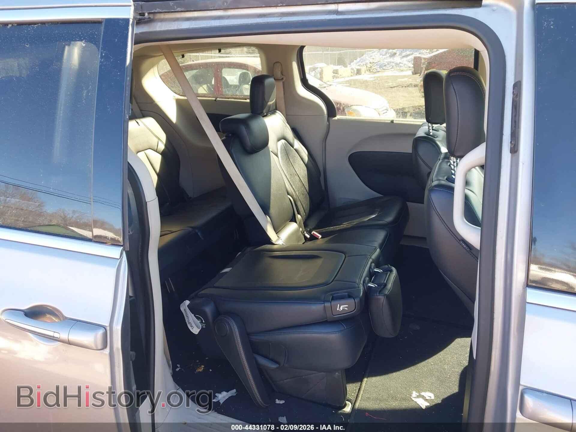 2018 CHRYSLER PACIFICA - VIN: 2C4RC1BG1JR269727 - Фото 8