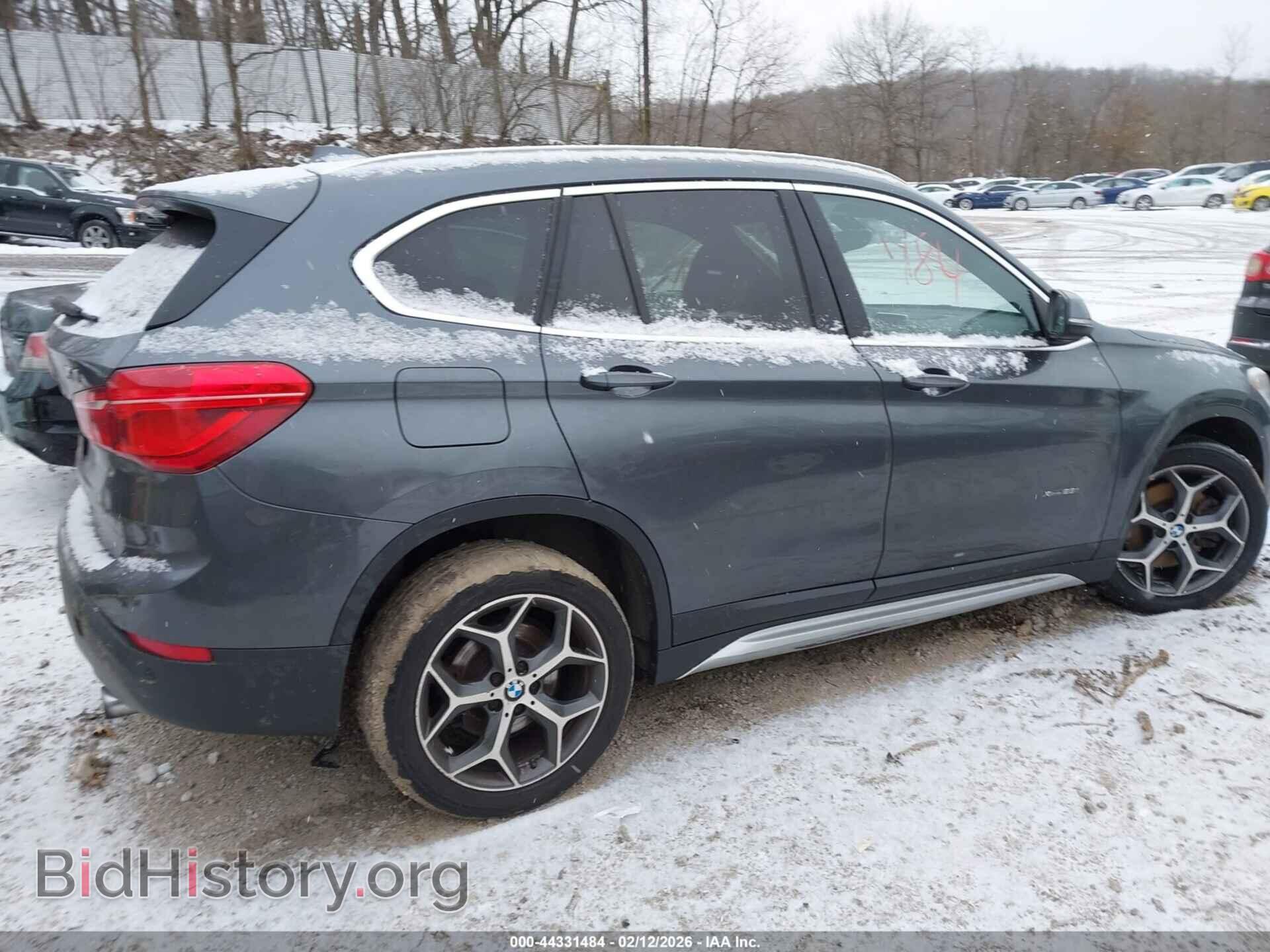 2017 BMW X1 - VIN: WBXHT3C34H5F76132 - Фото 4