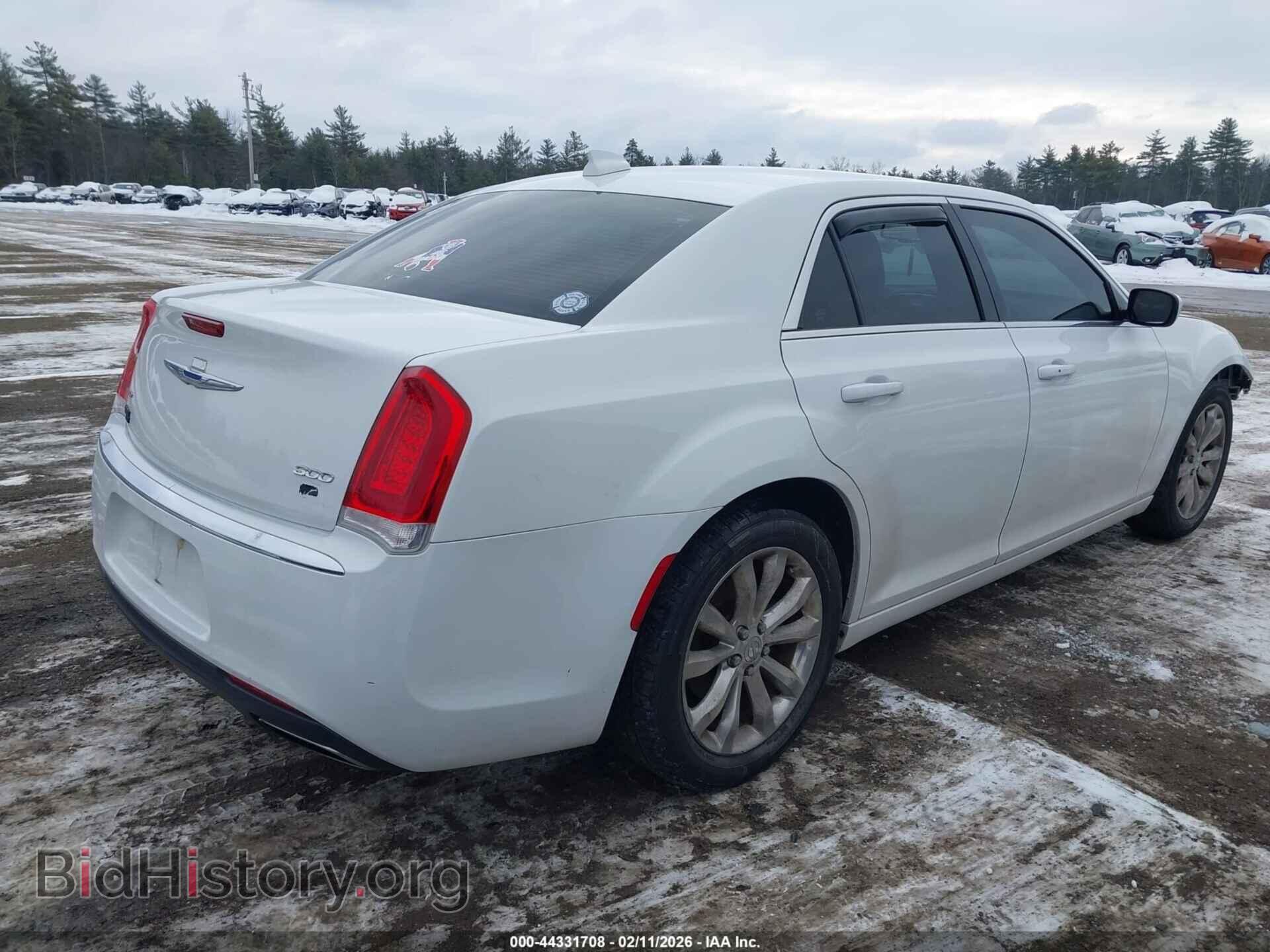 2017 CHRYSLER 300 - VIN: 2C3CCARG0HH622104 - Фото 4