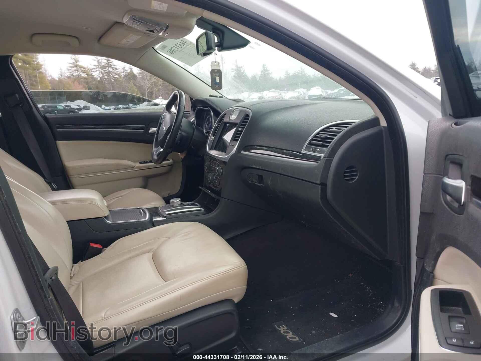 2017 CHRYSLER 300 - VIN: 2C3CCARG0HH622104 - Фото 5