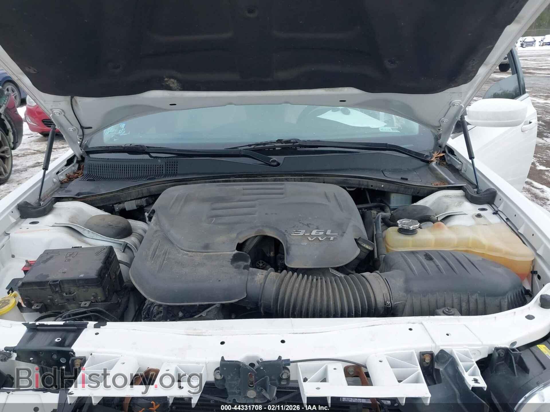 2017 CHRYSLER 300 - VIN: 2C3CCARG0HH622104 - Фото 10