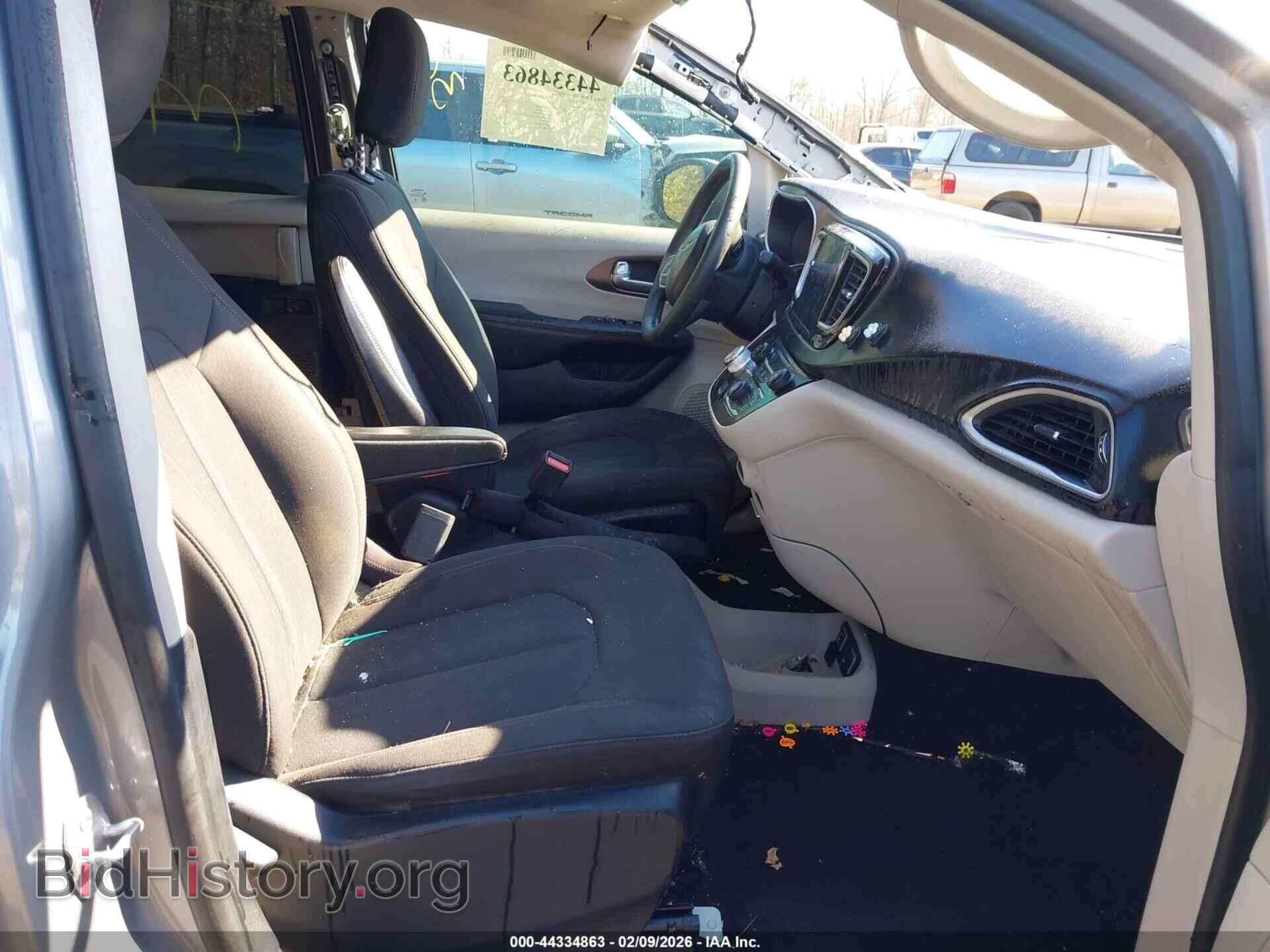 2017 CHRYSLER PACIFICA - VIN: 2C4RC1DG9HR516533 - Фото 5