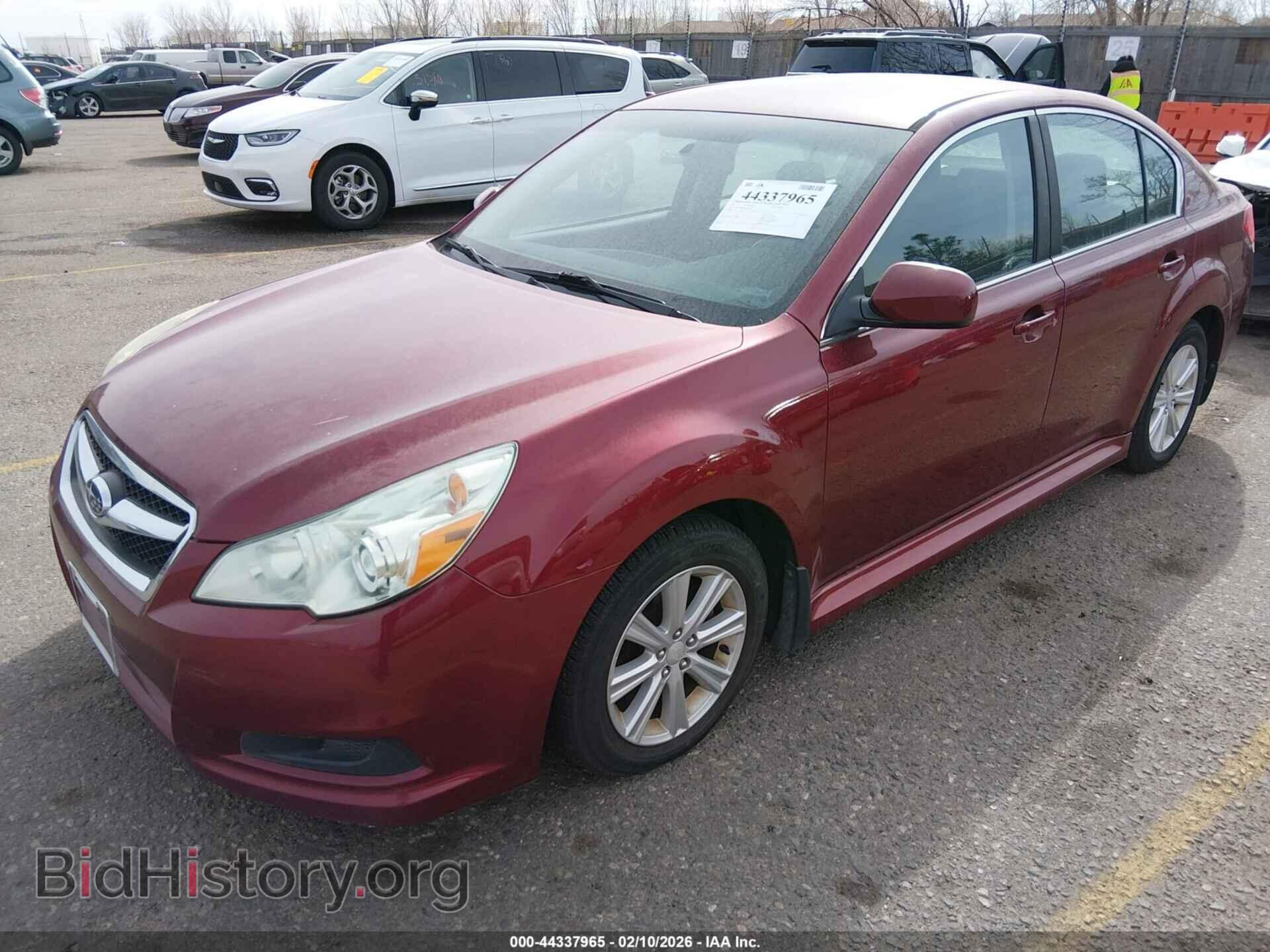 2011 SUBARU LEGACY - VIN: 4S3BMBF64B3214723 - Фото 2