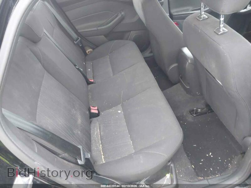 2017 Ford FOCUS (VIN 1FADP3F2XHL334639) — photo 8 of 16