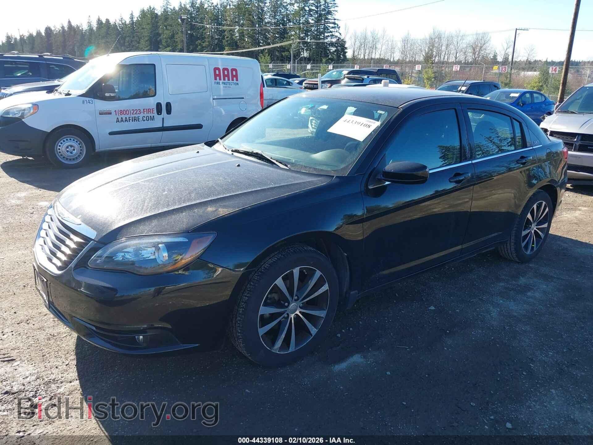 2013 CHRYSLER 200 - VIN: 1C3CCBBB4DN633256 - Фото 2