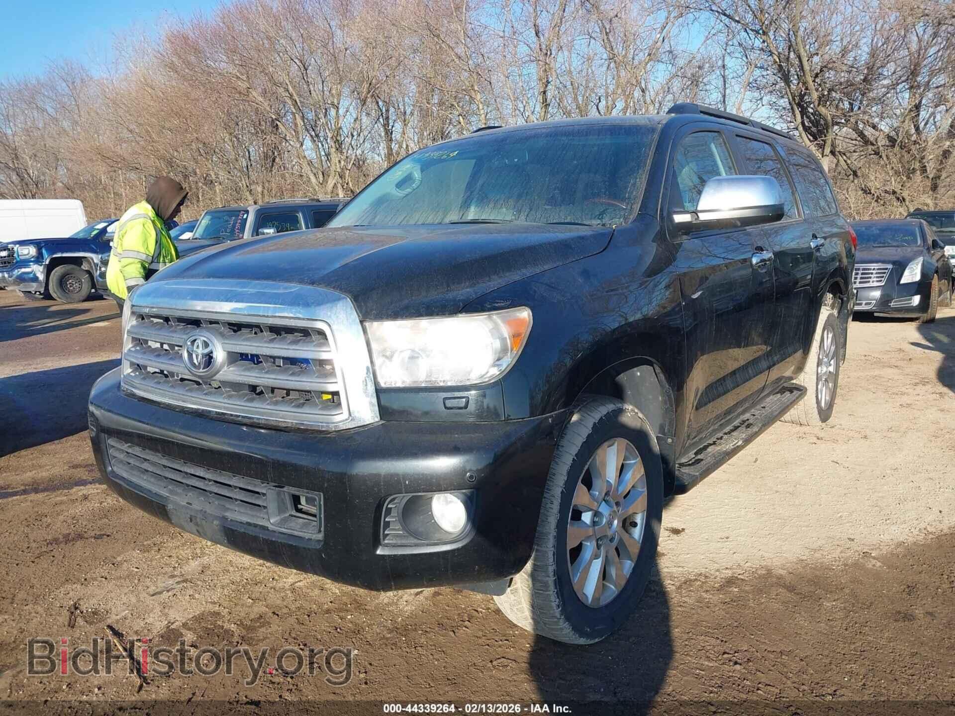 2012 TOYOTA SEQUOIA - VIN: 5TDDW5G19Cs059013 - Фото 2