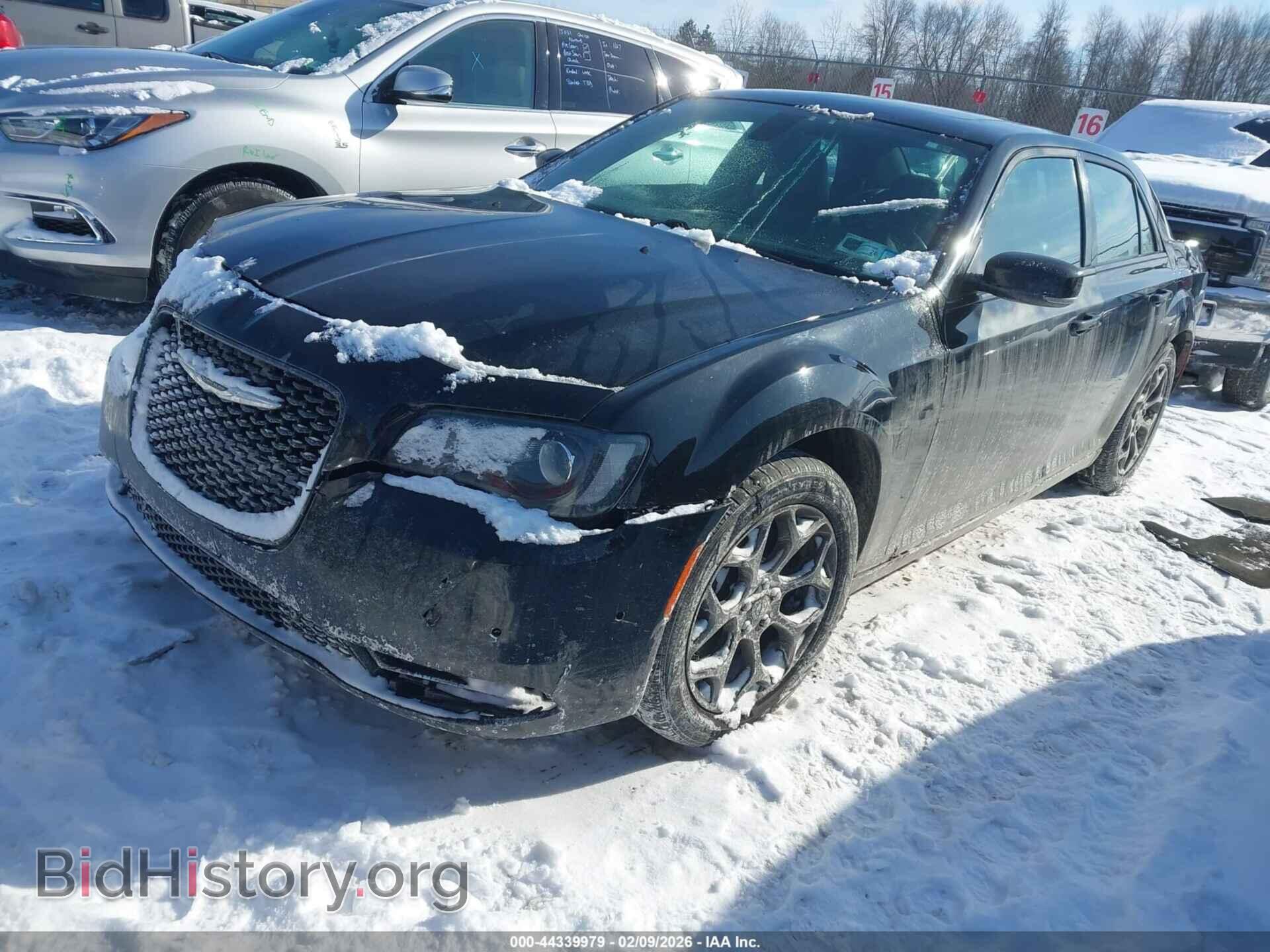 2015 CHRYSLER 300 - VIN: 2C3CCAGG6FH932371 - Фото 2