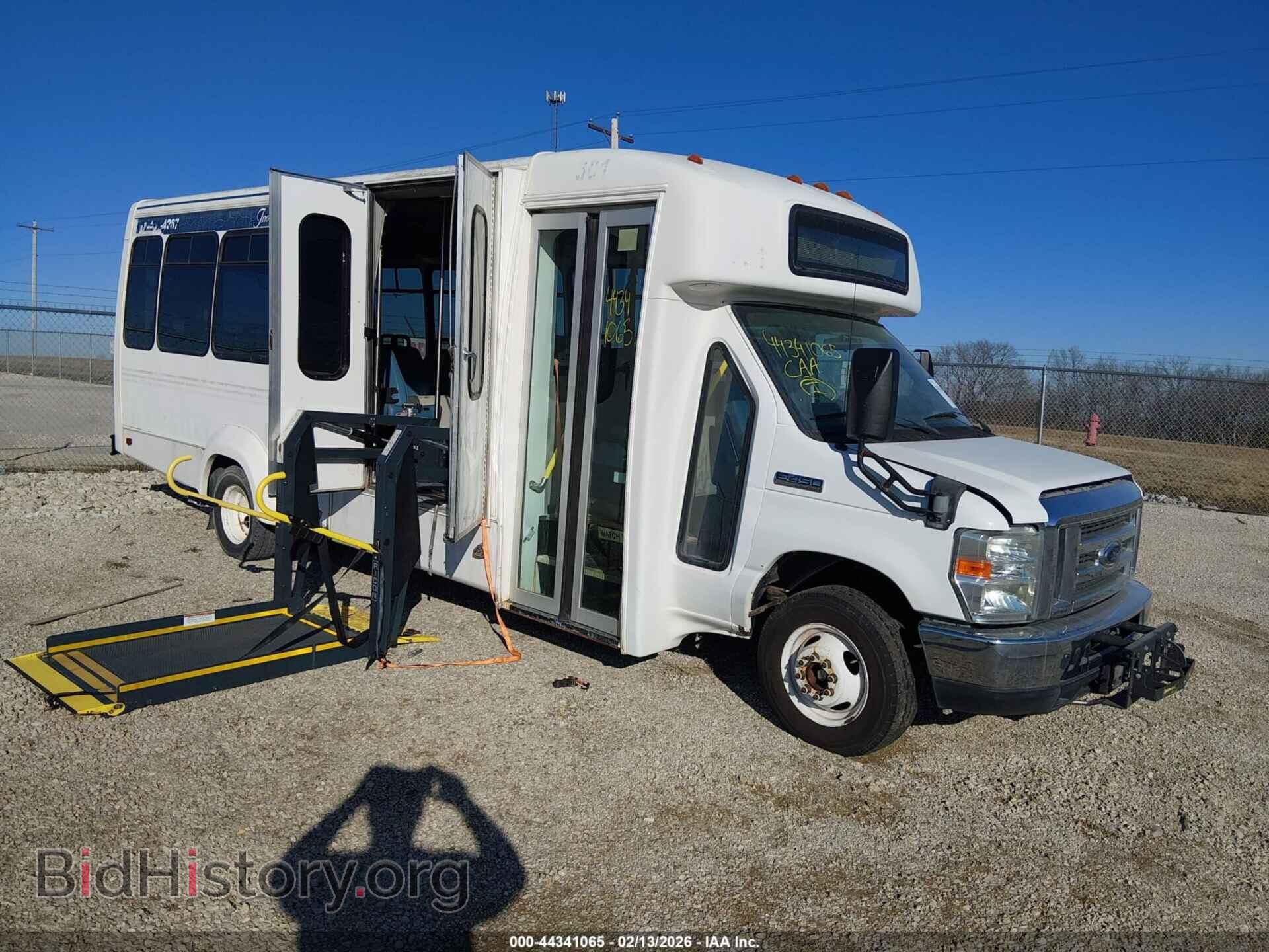 Photo 1FDFE4FSXCDA67452 - FORD E-450 CUTAWAY 2012