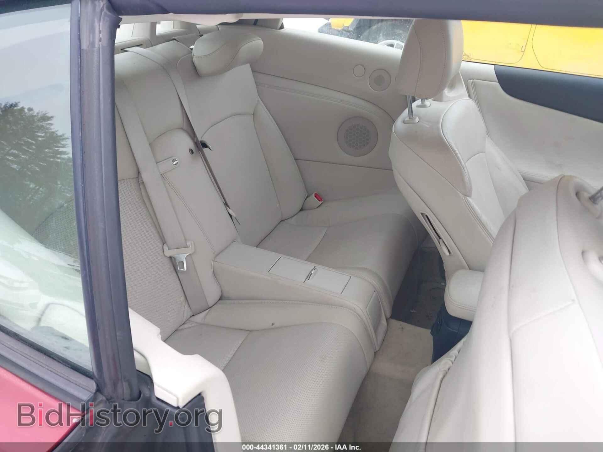 2011 LEXUS IS 250C - VIN: JTHFF2C22B2519235 - Фото 8