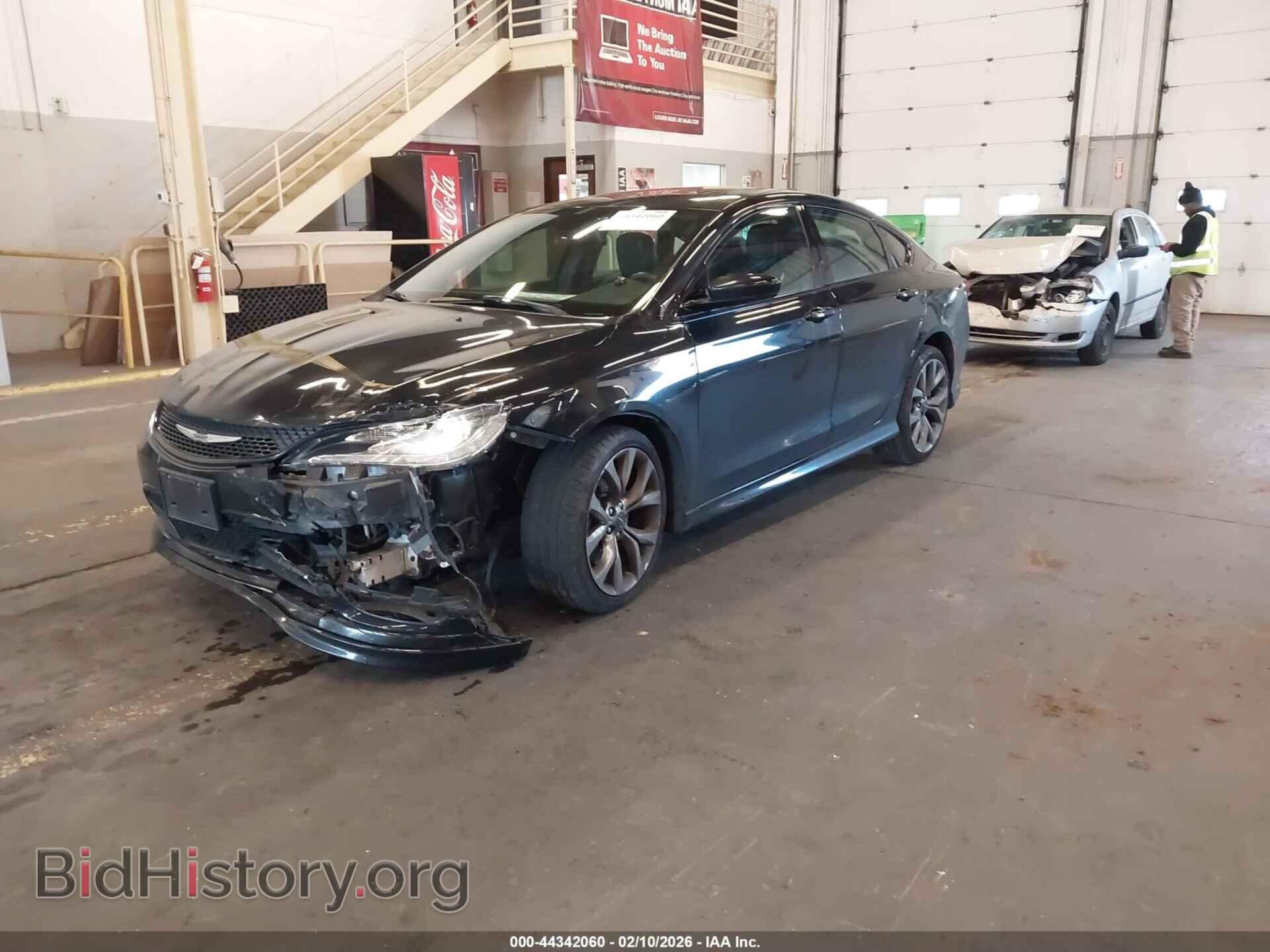 2016 CHRYSLER 200 - VIN: 1C3CCCBB5GN139272 - Фото 2