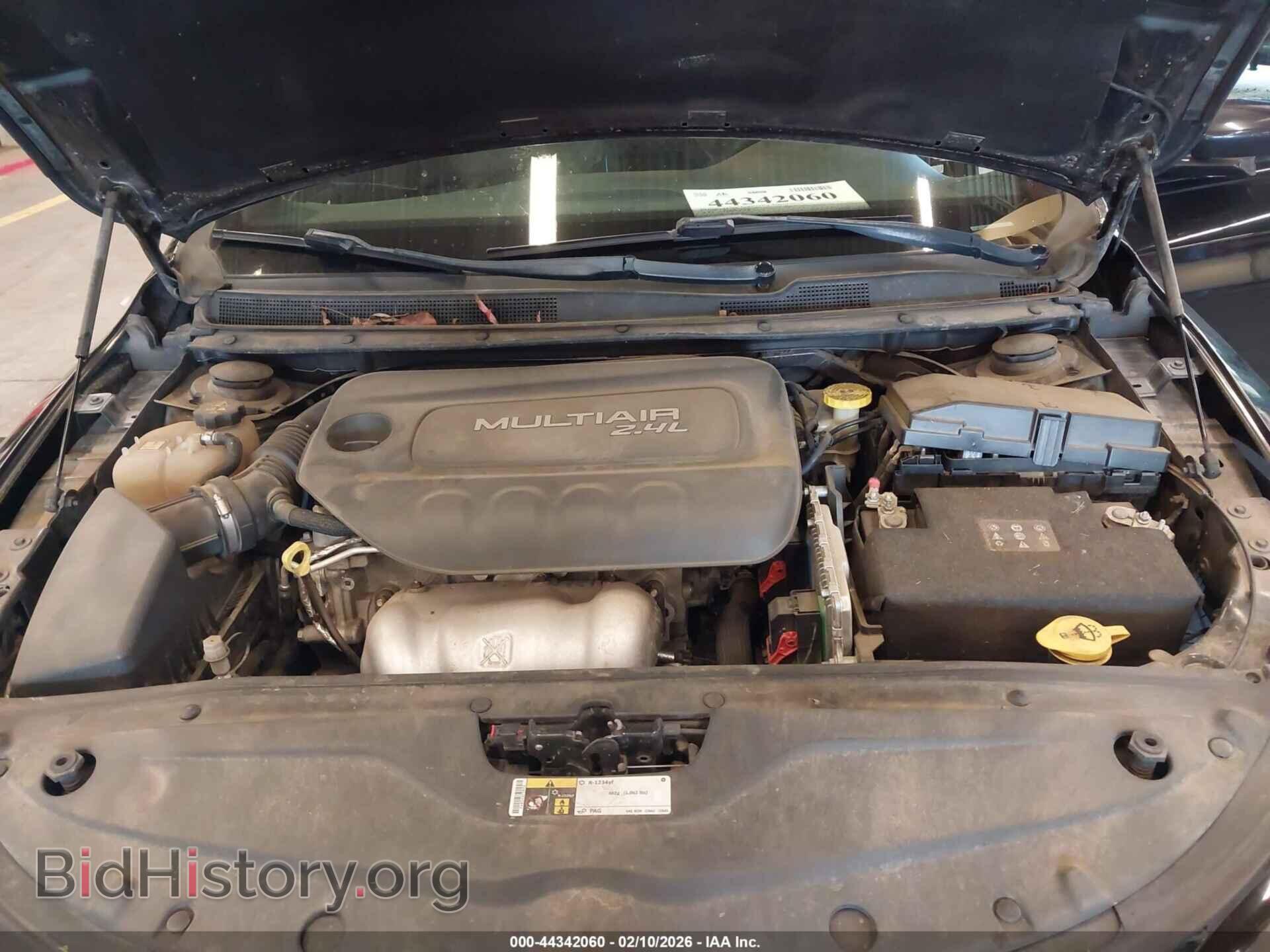 2016 CHRYSLER 200 - VIN: 1C3CCCBB5GN139272 - Фото 10