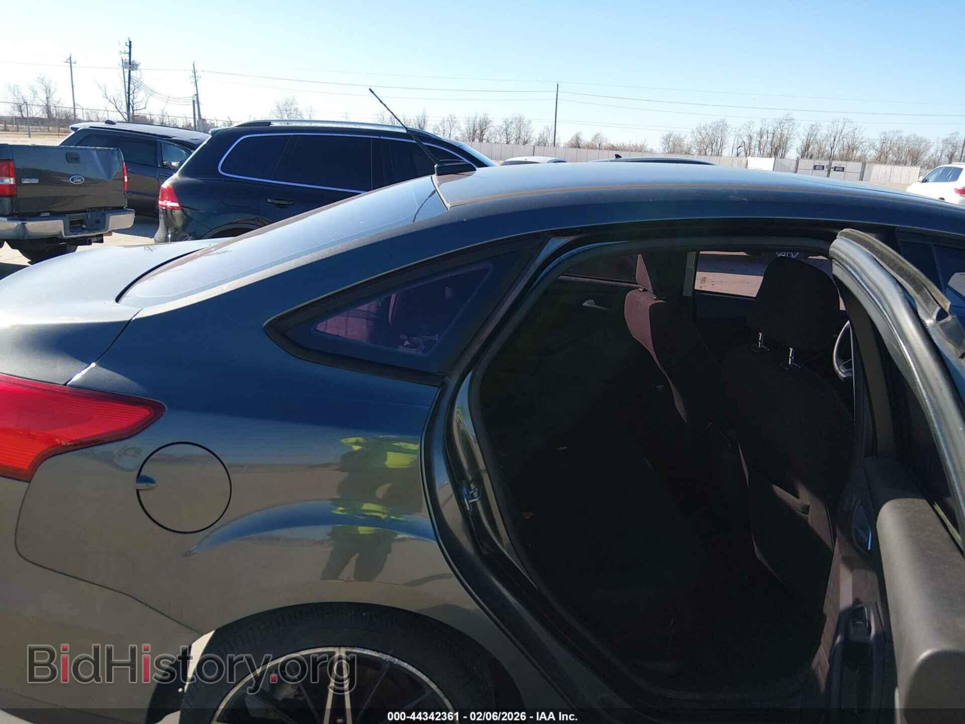 2017 FORD FOCUS - VIN: 1FADP3H2XHL270826 - Фото 8