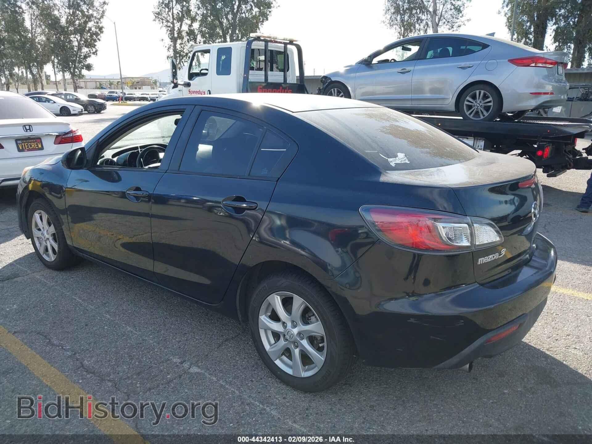 2011 MAZDA MAZDA3 - VIN: JM1BL1VG0B1452135 - Фото 3