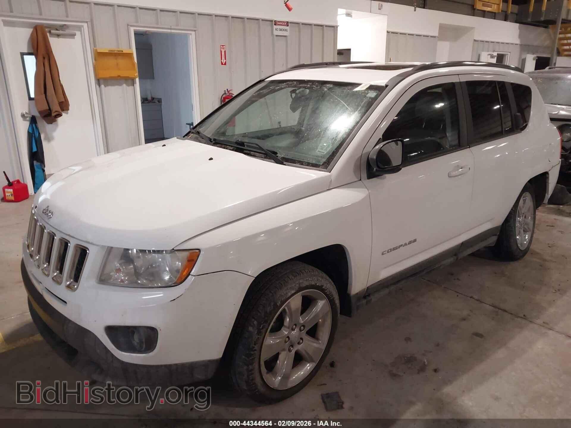 2012 JEEP COMPASS - VIN: 1C4NJDCB0CD659328 - Photo 2