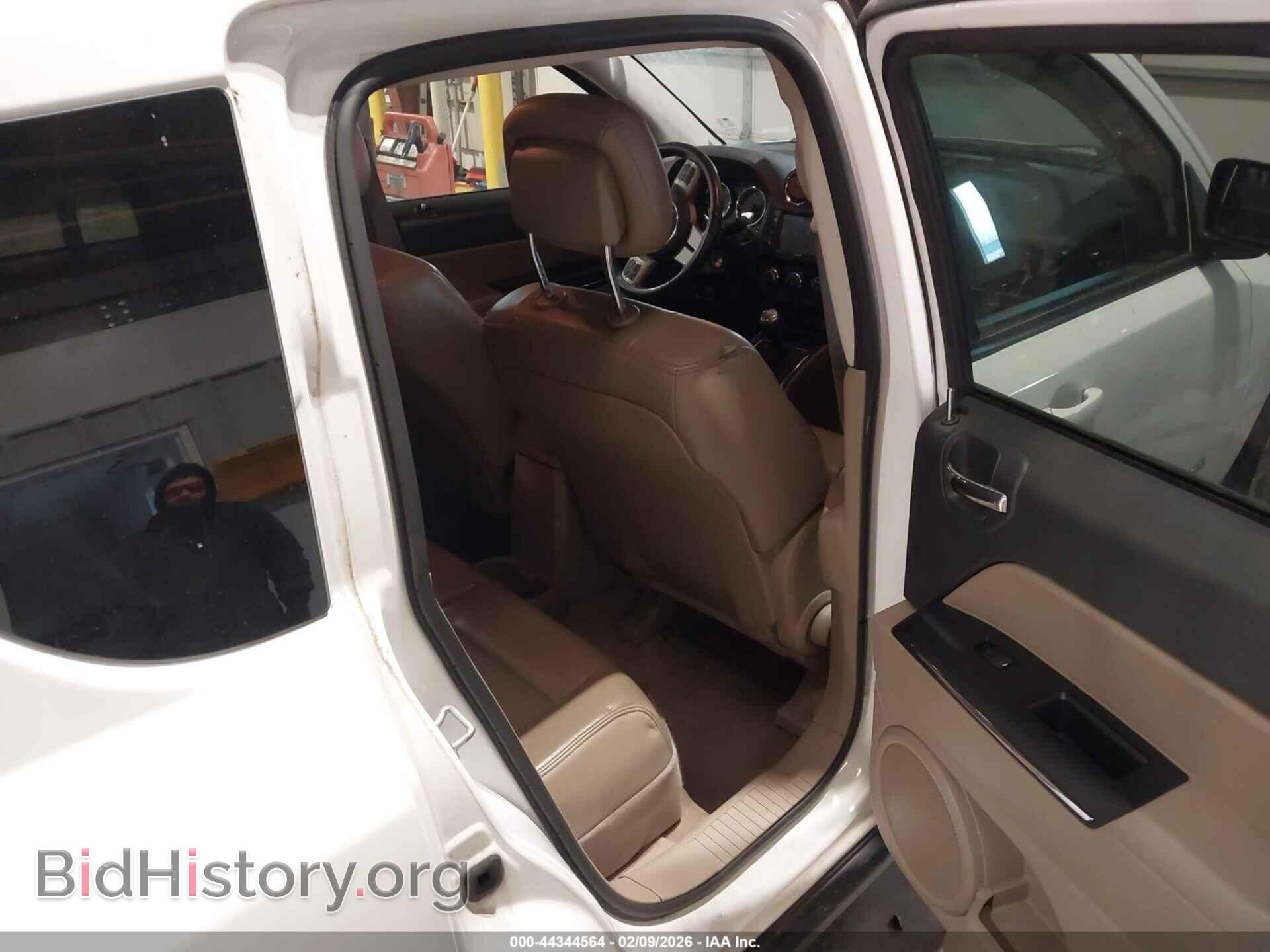 2012 JEEP COMPASS - VIN: 1C4NJDCB0CD659328 - Photo 8