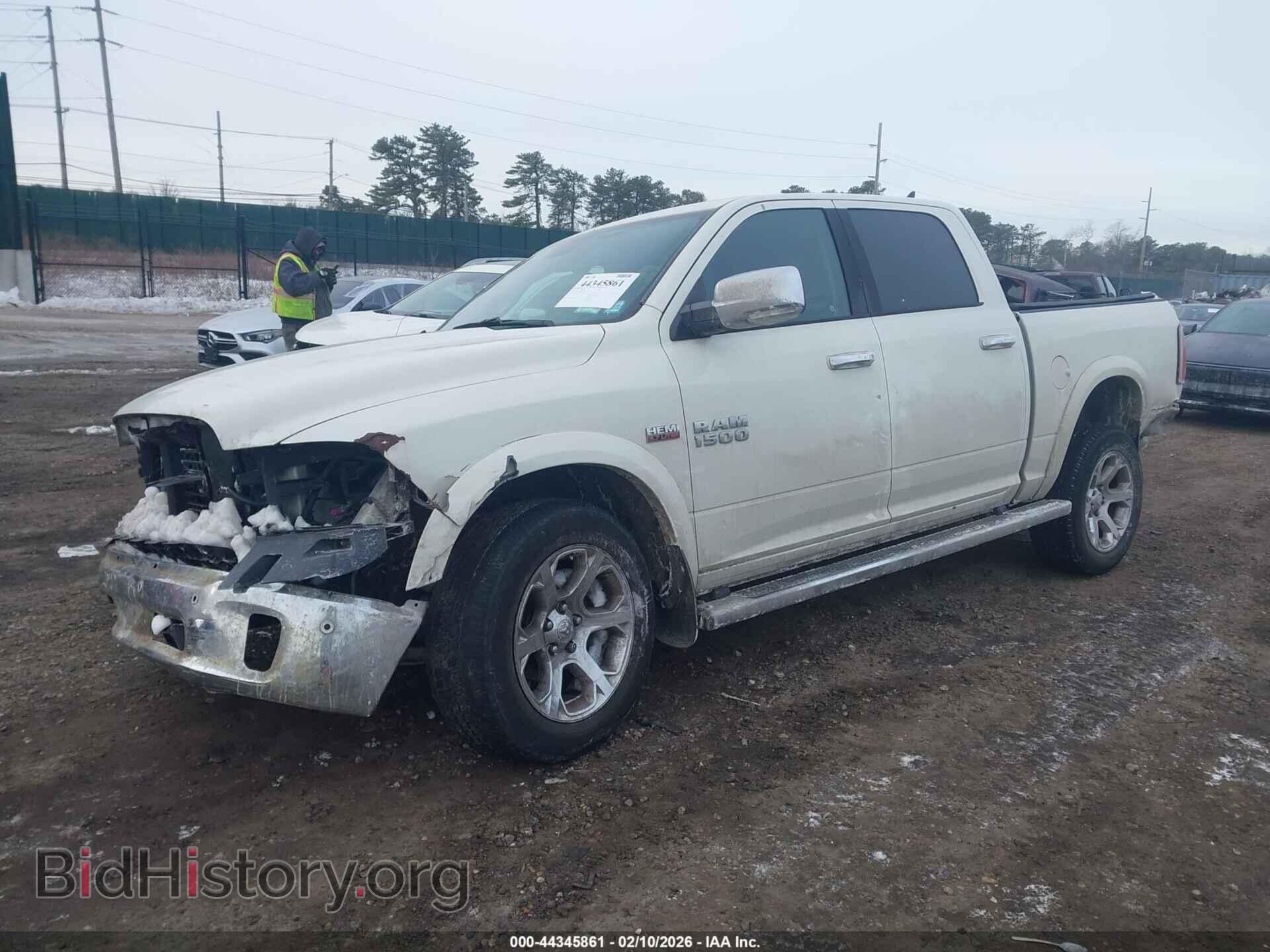 2016 RAM 1500 - VIN: 1C6RR7NT0GS414118 - Фото 2