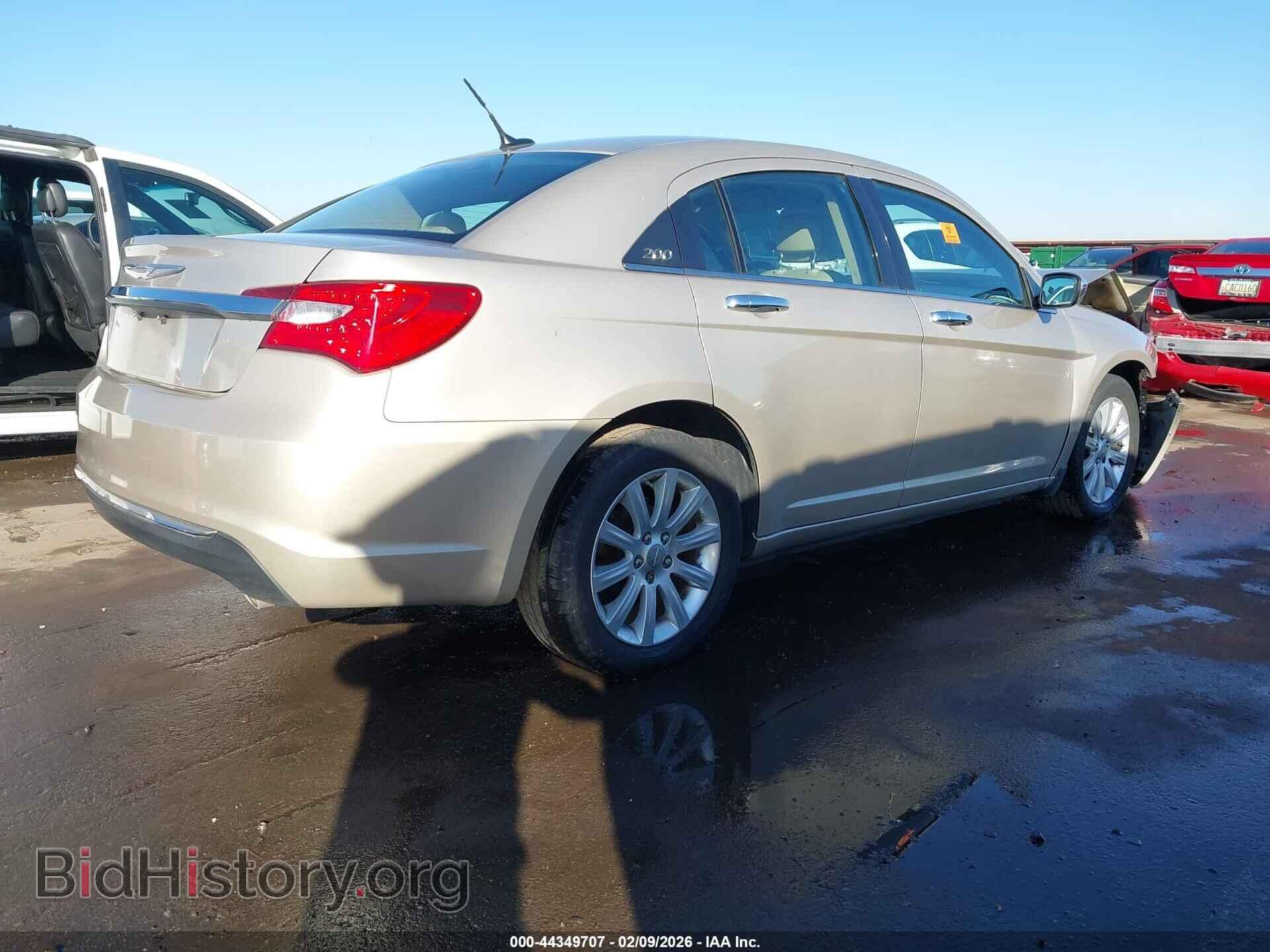 2013 CHRYSLER 200 - VIN: 1C3CCBCG1DN702270 - Фото 4