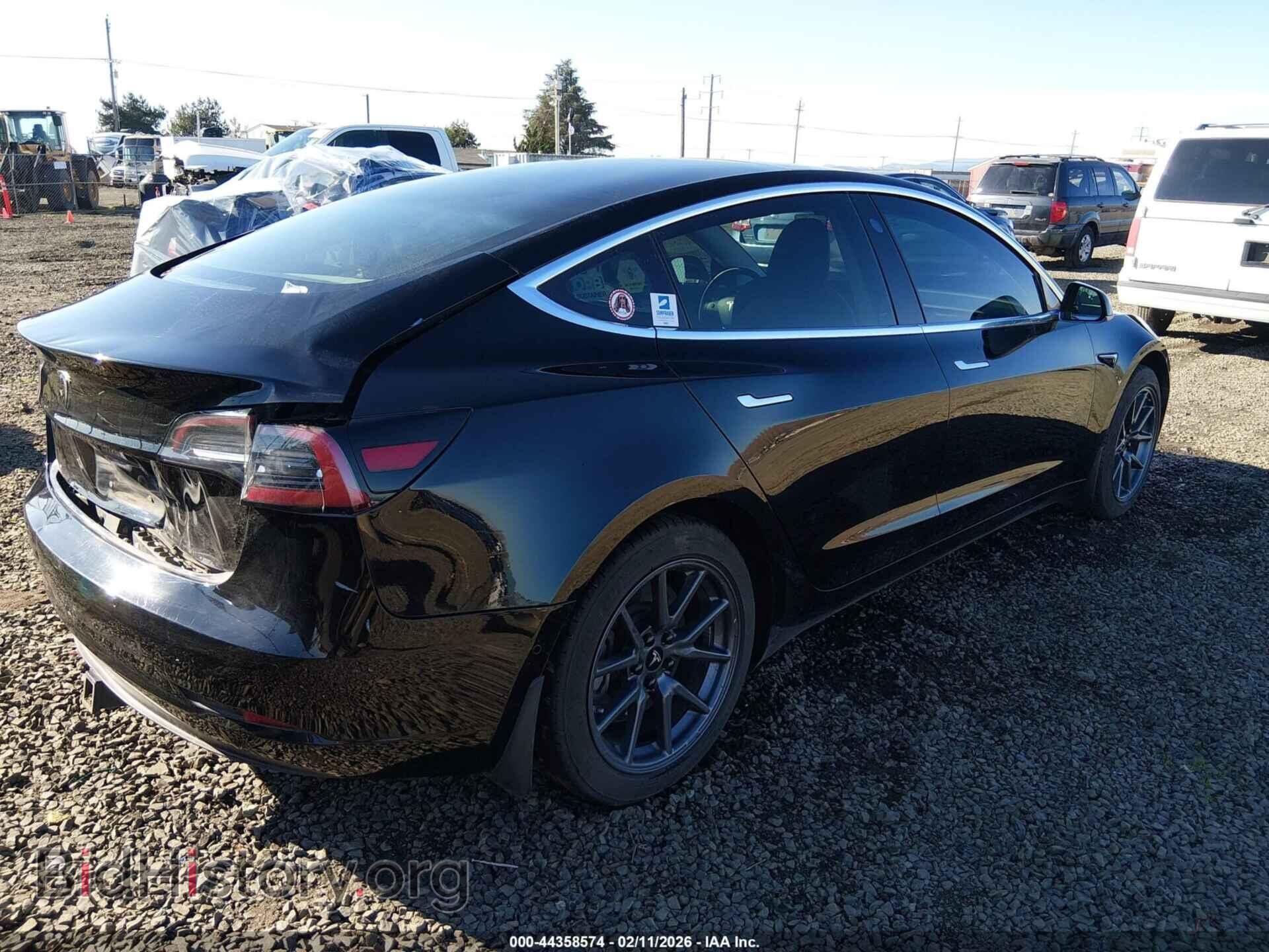 2018 TESLA MODEL 3 - VIN: 5YJ3E1EA9JF098518 - Photo 4