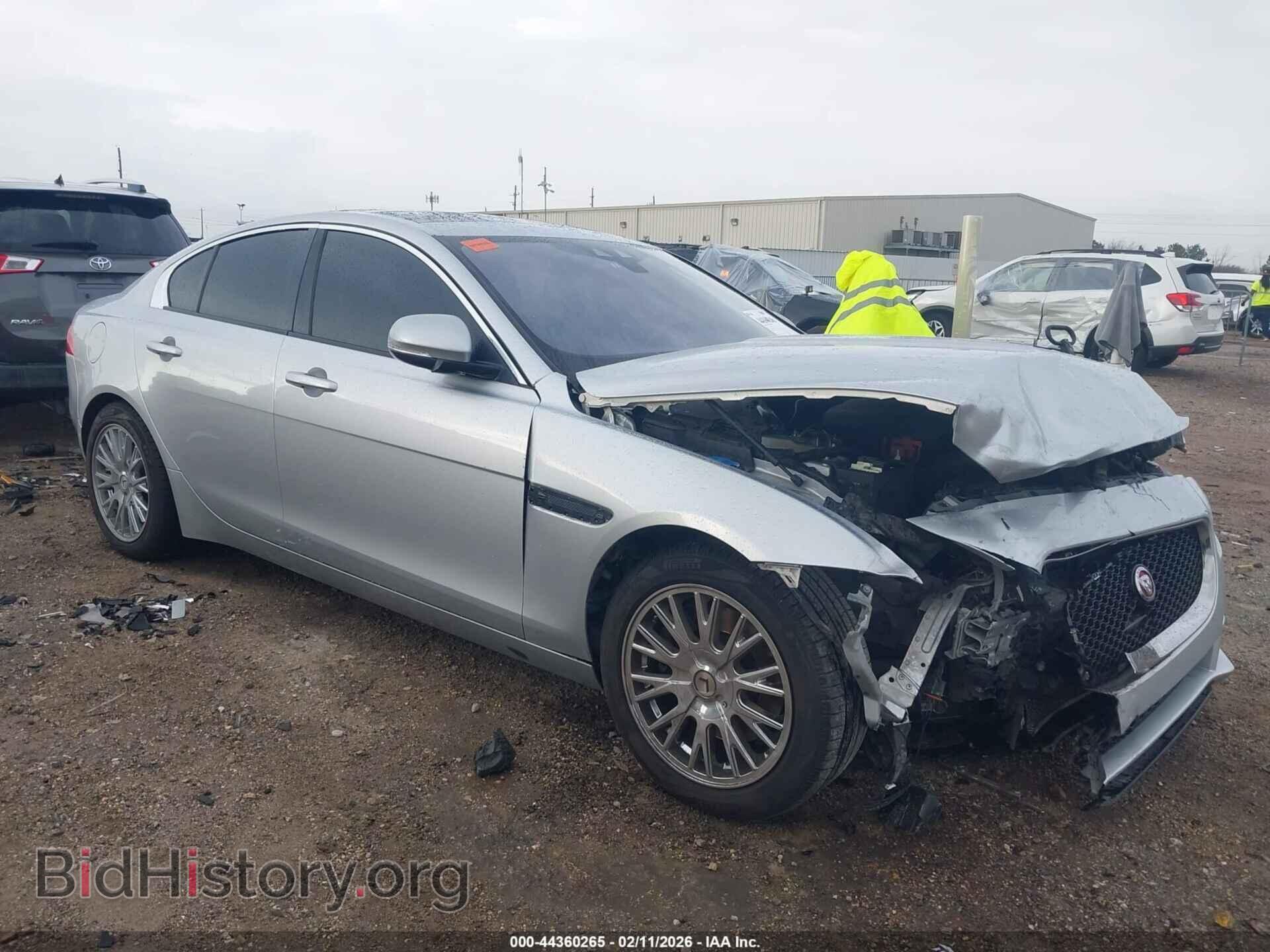 Photo SAJAD4BG7HA961082 - JAGUAR XE 2017