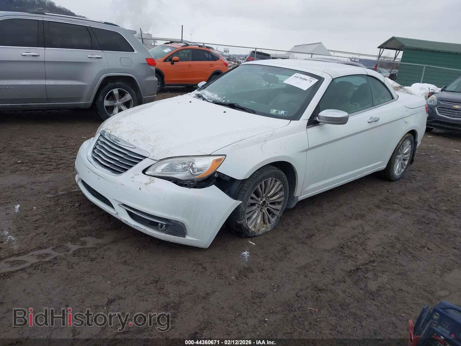 2011 CHRYSLER 200 - VIN: 1C3BC7EG8BN529673 - Фото 2