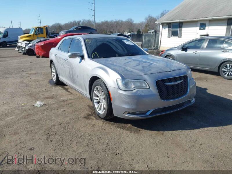 2016 Chrysler 300C (VIN 2C3CCAEG3GH343170) — фото 1 из 16, IAAI, повреждение: левая задняя часть