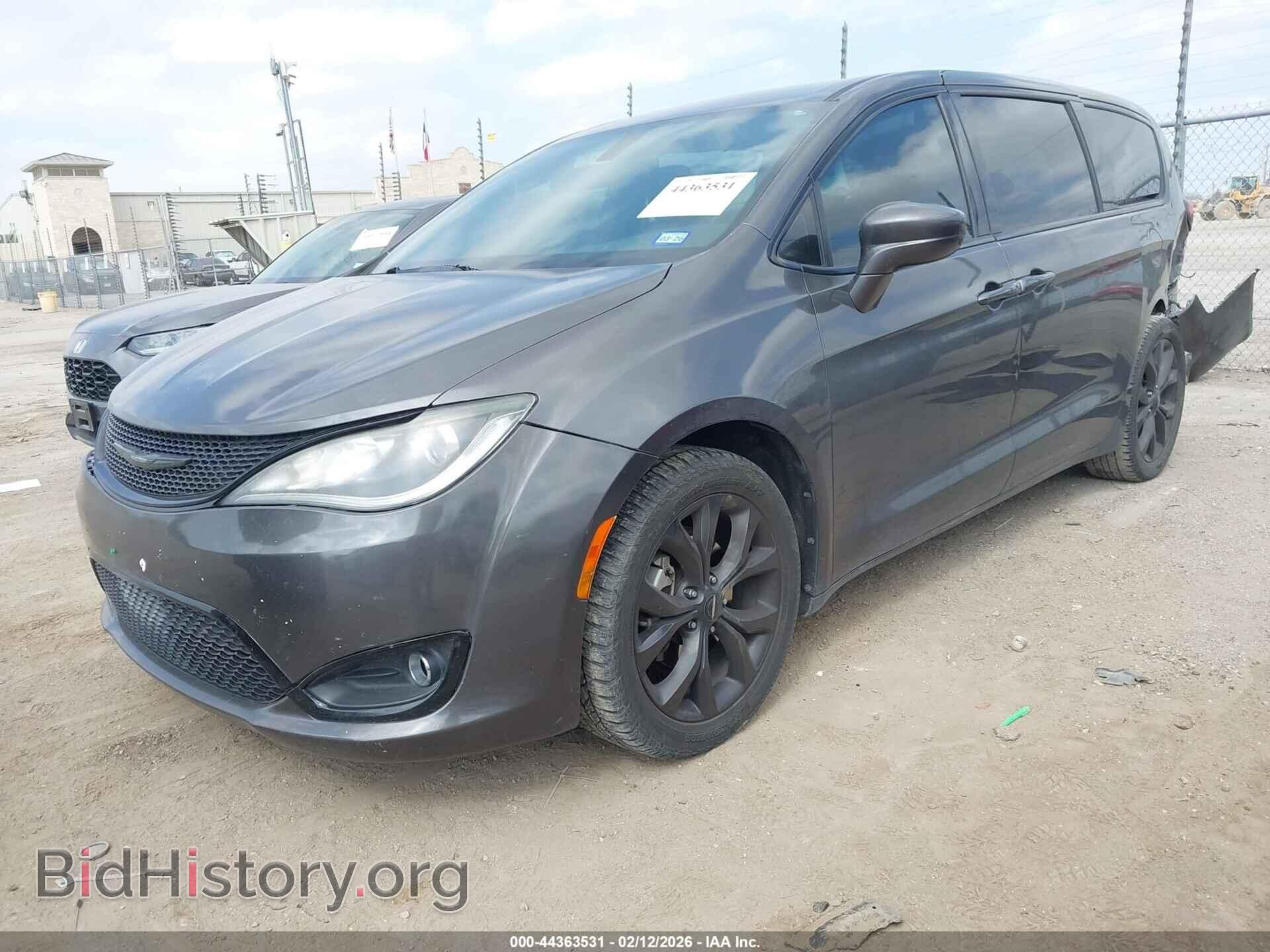 2018 CHRYSLER PACIFICA - VIN: 2C4RC1FGXJR357931 - Фото 2