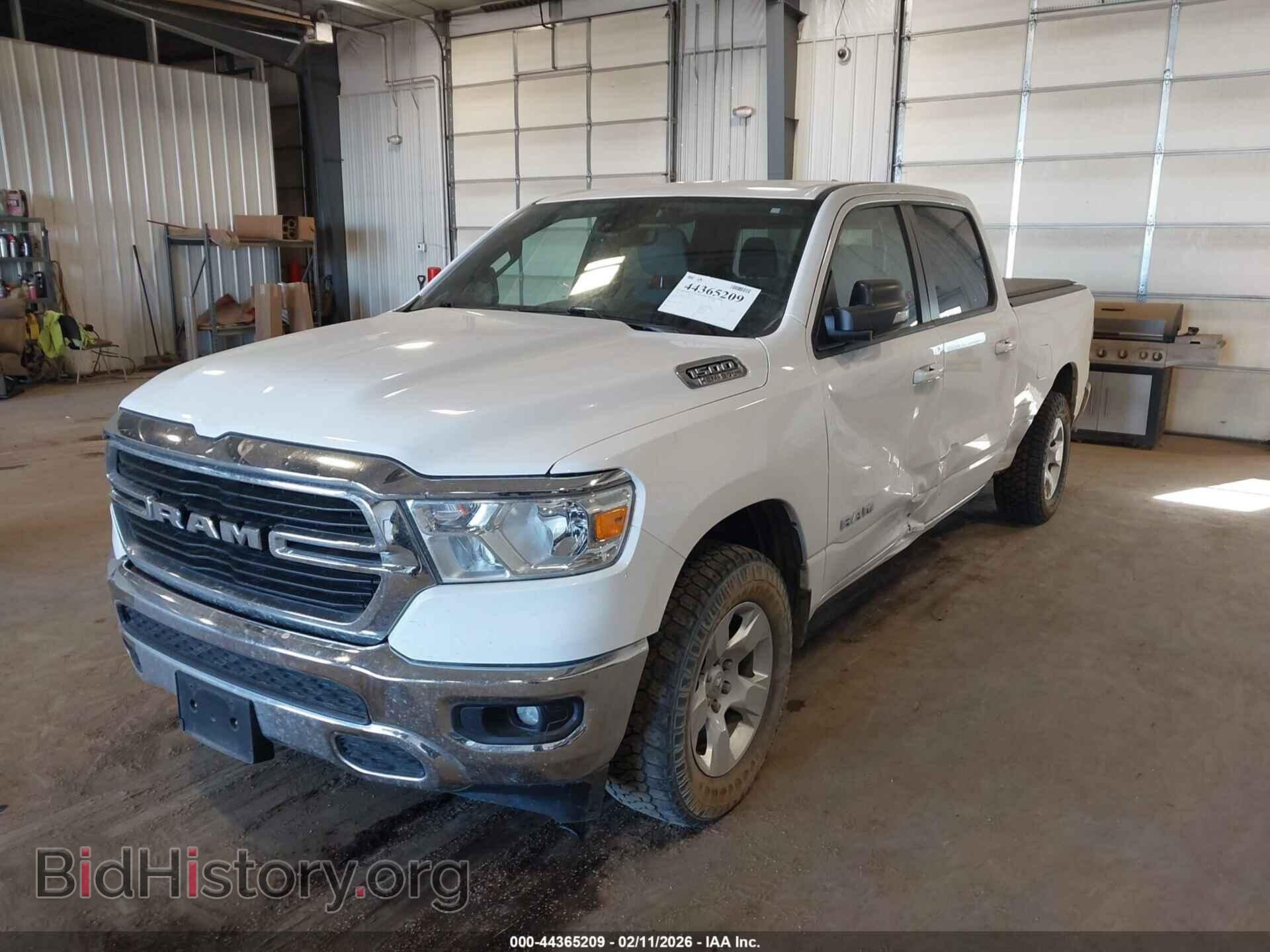 2021 RAM 1500 - VIN: 1C6SRFMT2MN815113 - Фото 2