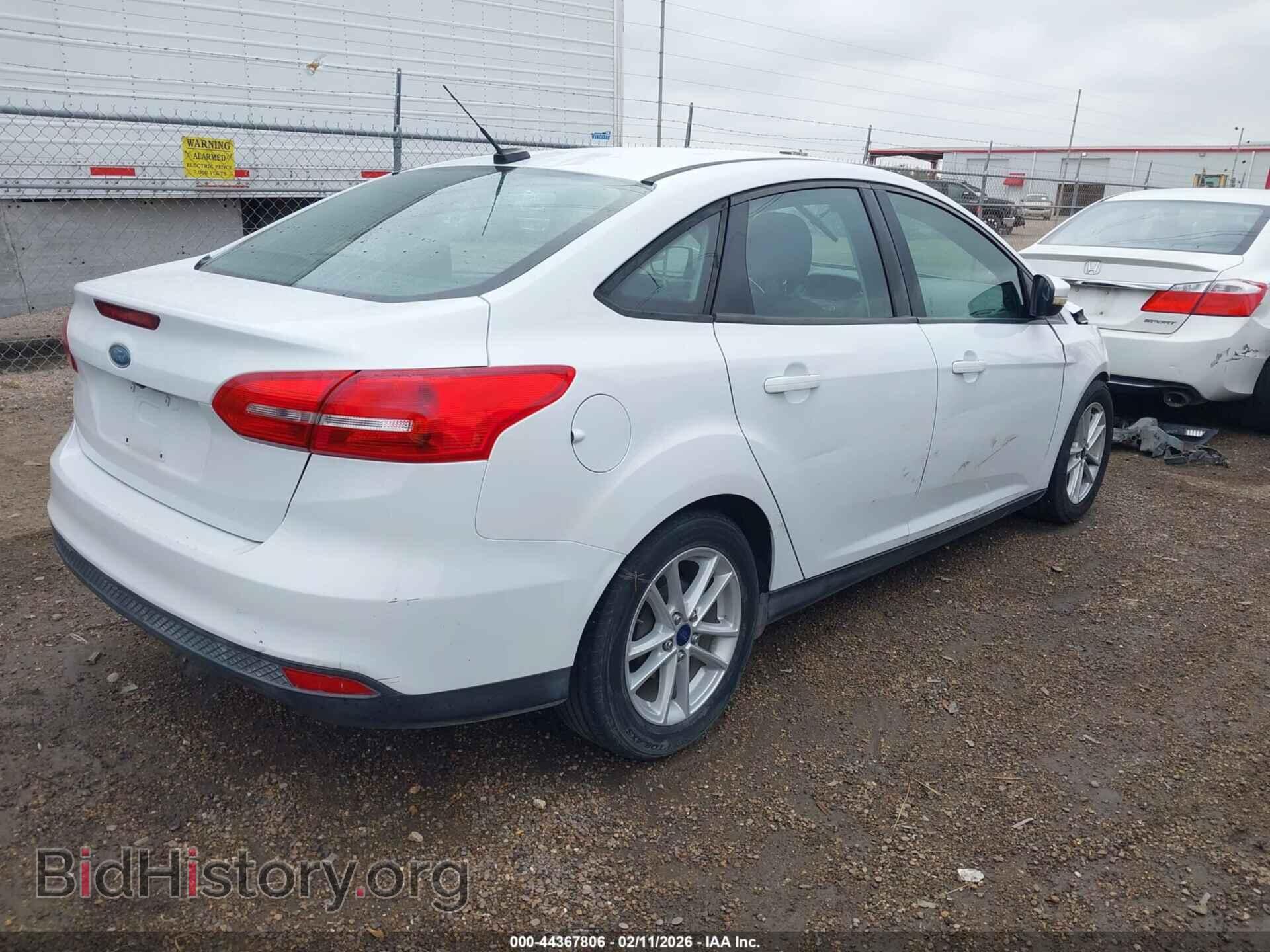 2017 FORD FOCUS - VIN: 1FADP3F22HL347708 - Photo 4