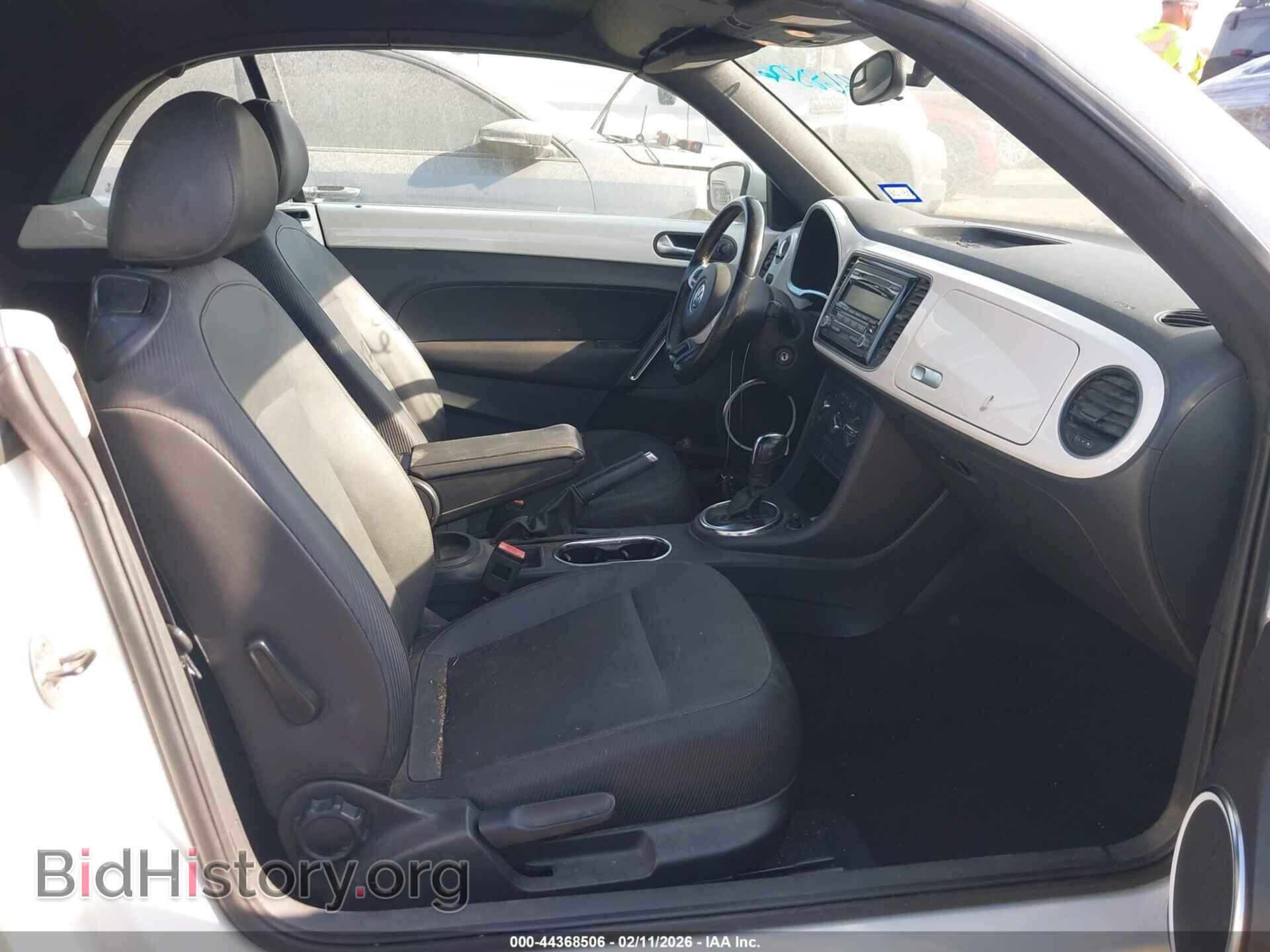 2014 VOLKSWAGEN BEETLE - VIN: 3VW5X7AT9EM806522 - Фото 5