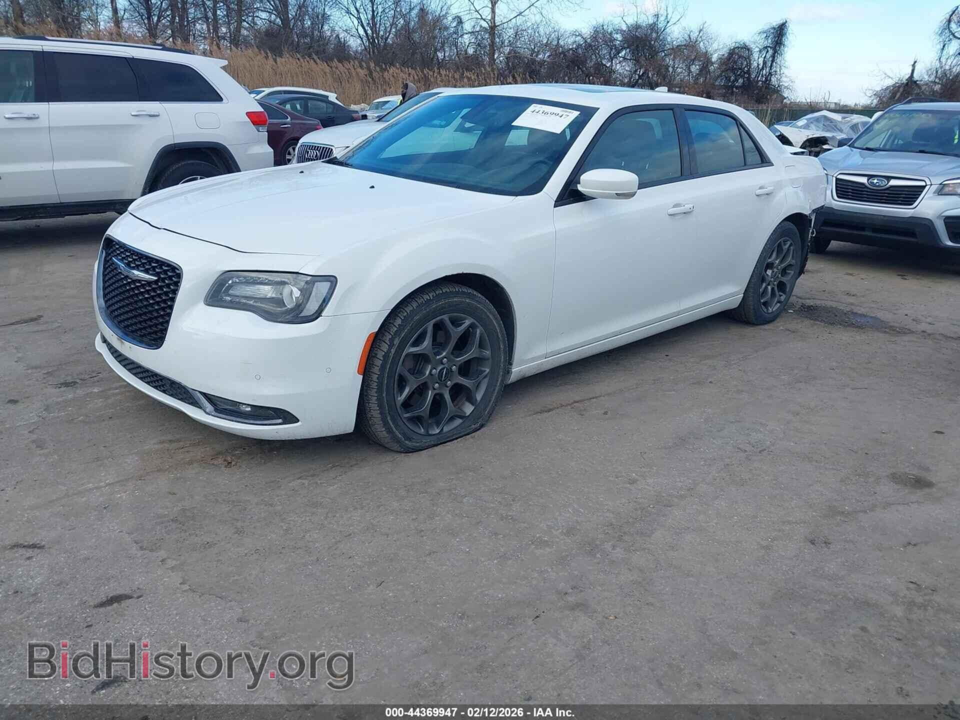 2017 CHRYSLER 300 - VIN: 2C3CCAGG5HH612851 - Фото 2