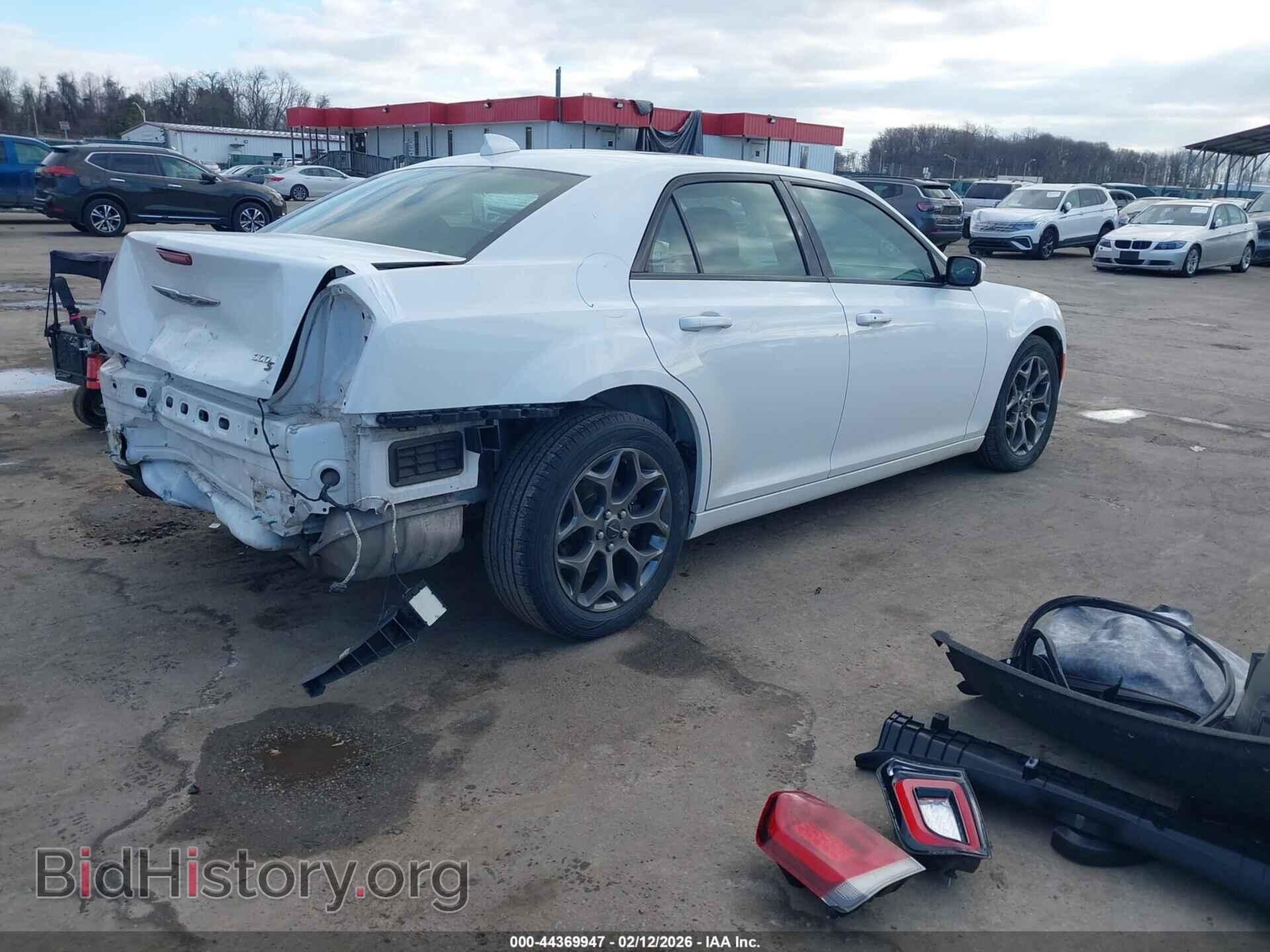 2017 CHRYSLER 300 - VIN: 2C3CCAGG5HH612851 - Фото 4