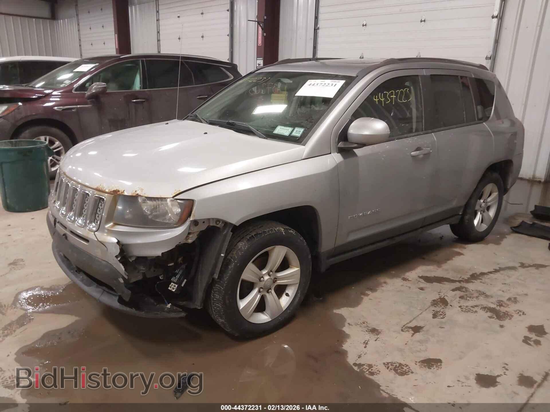 2014 JEEP COMPASS - VIN: 1C4NJDEB1ED855827 - Photo 2
