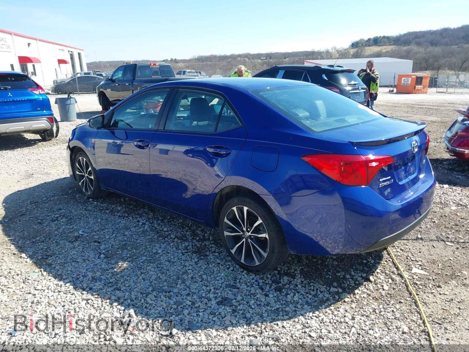 2018 TOYOTA COROLLA - VIN: 2T1BURHE8JC988198 - Фото 3