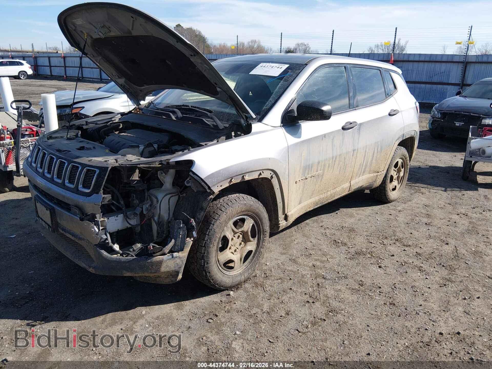 2018 JEEP COMPASS - VIN: 3C4NJDAB7JT135748 - Фото 2