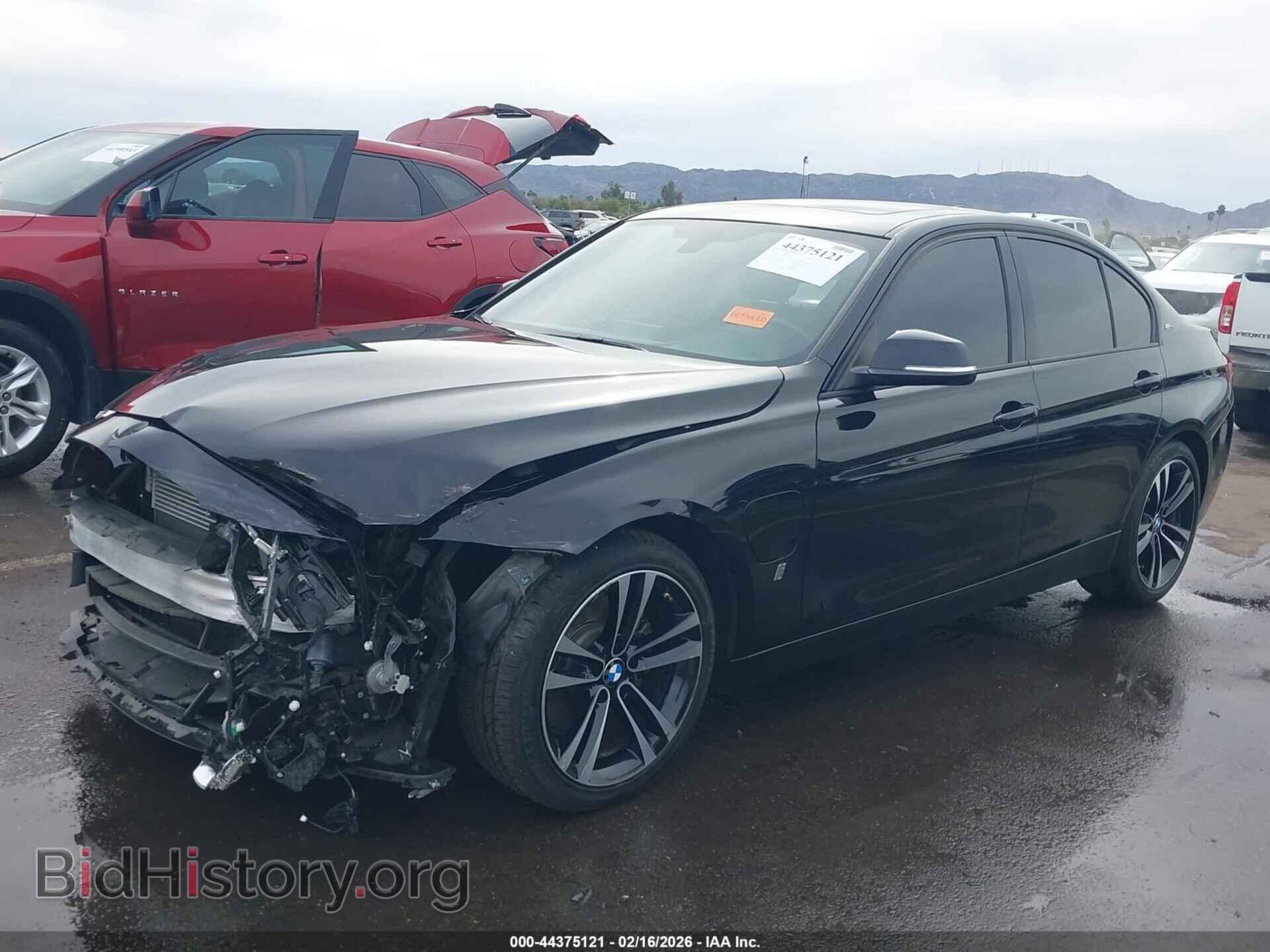 2018 BMW 330E - VIN: WBA8E1C55JA756904 - Фото 2